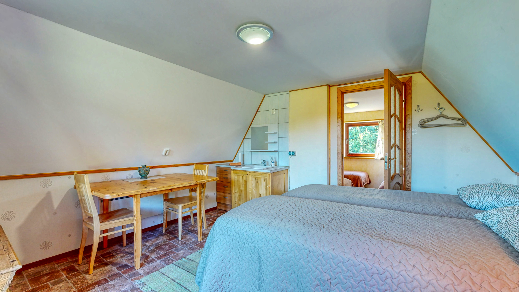 2nd floor bedroom