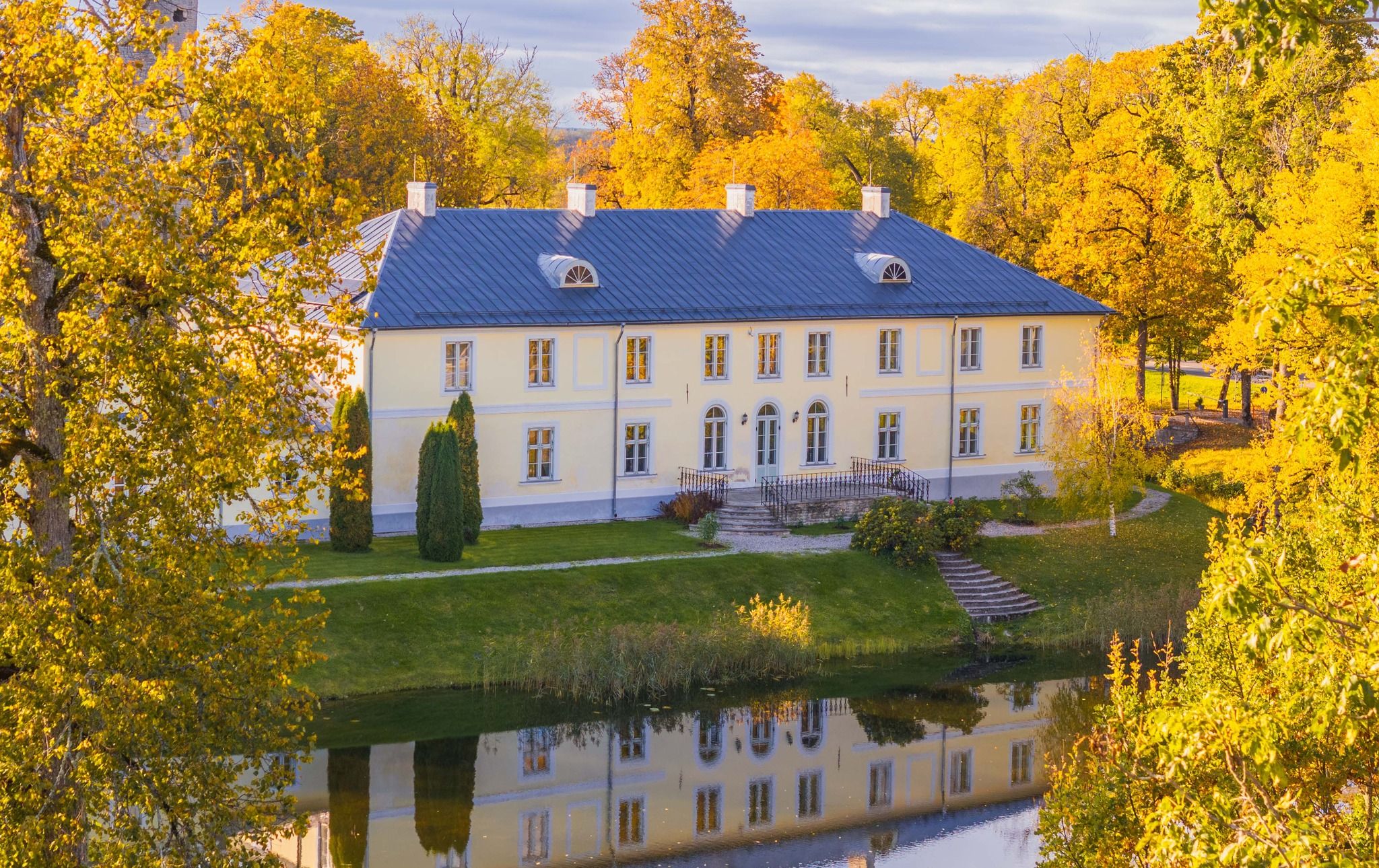 Padise mõis sügisehteis