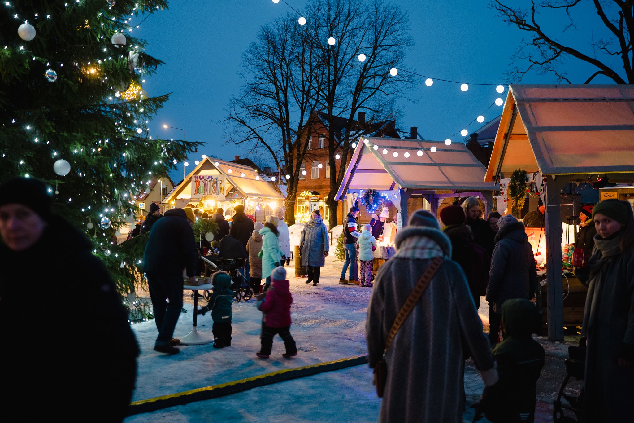 Detsembris on kõik oodatud Viljandisse jõuluaega nautima! Jõulukuu pühapäevadel, 7., 14. ja 21.12 on Vabaduse plats täidetud pühademeeleoluga, et ühes