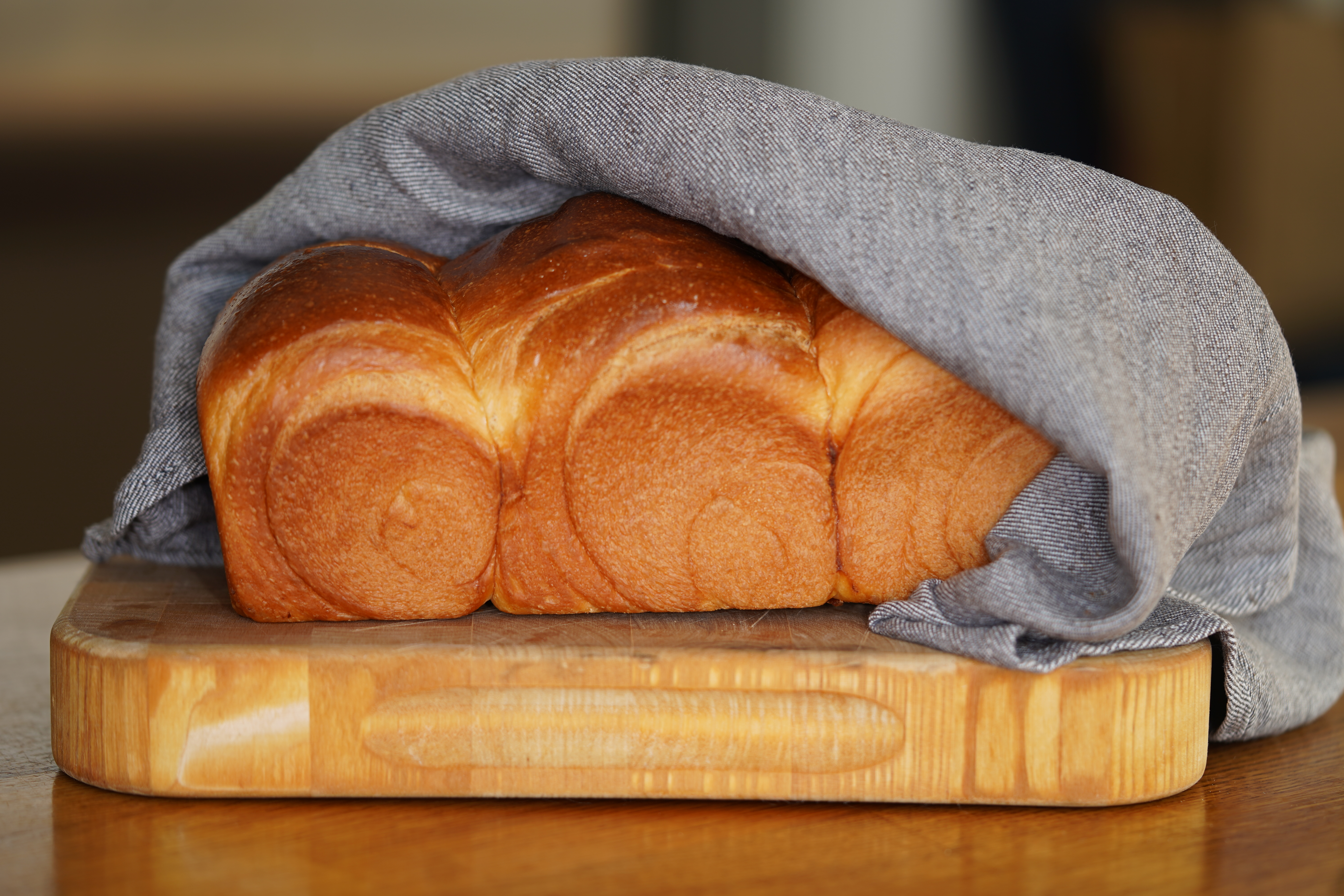 Juuretisega valmistatud brioche sai