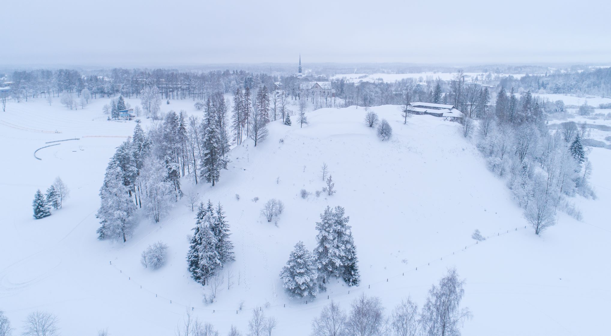 Tehvandi suusamatkarada kulgeb ümber Otepää linnamäe