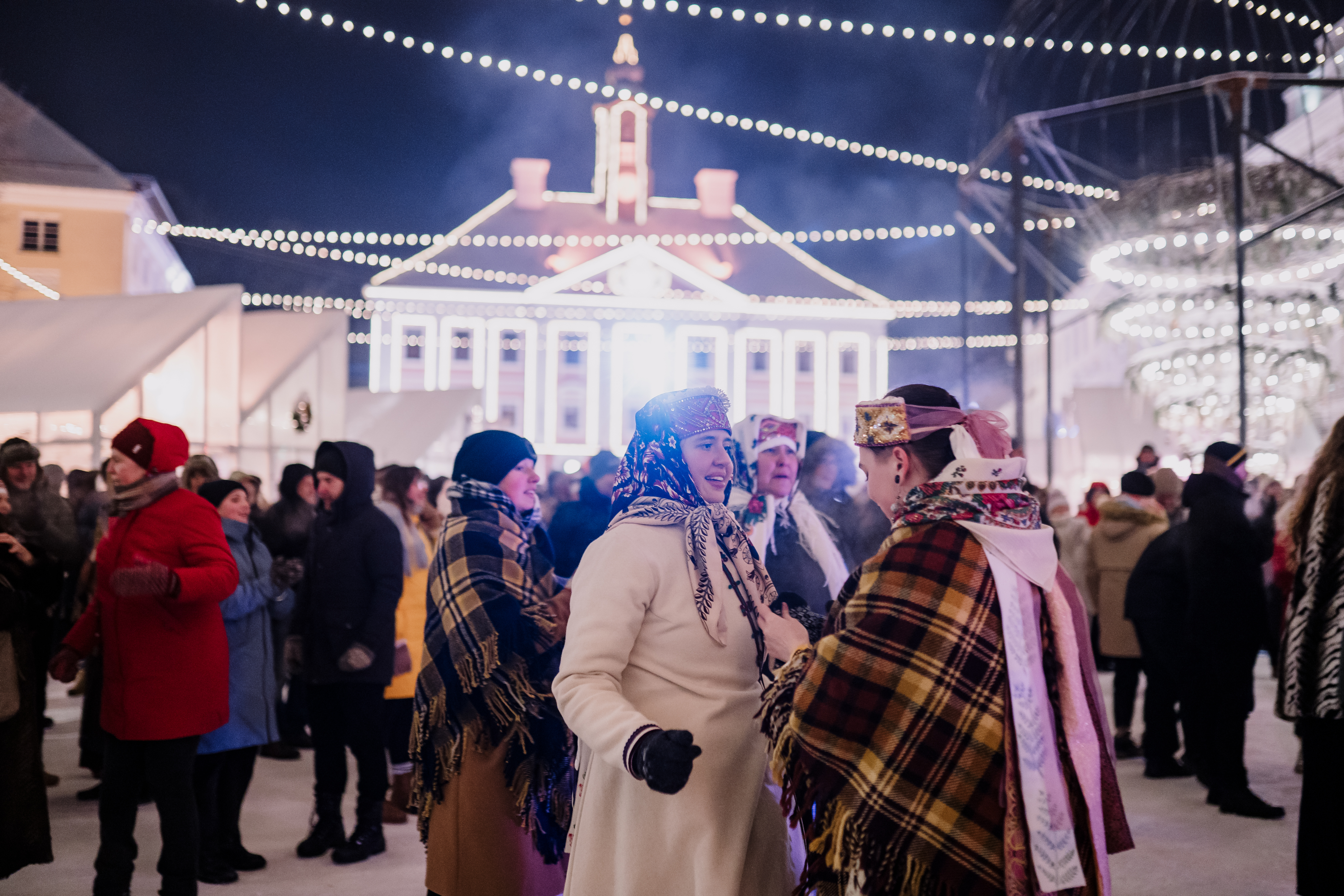 Seto leelo choirs and several leelo singers from Setomaa perform at the Seto Winter Festival in Tartu. During the celebration, you can hear traditiona