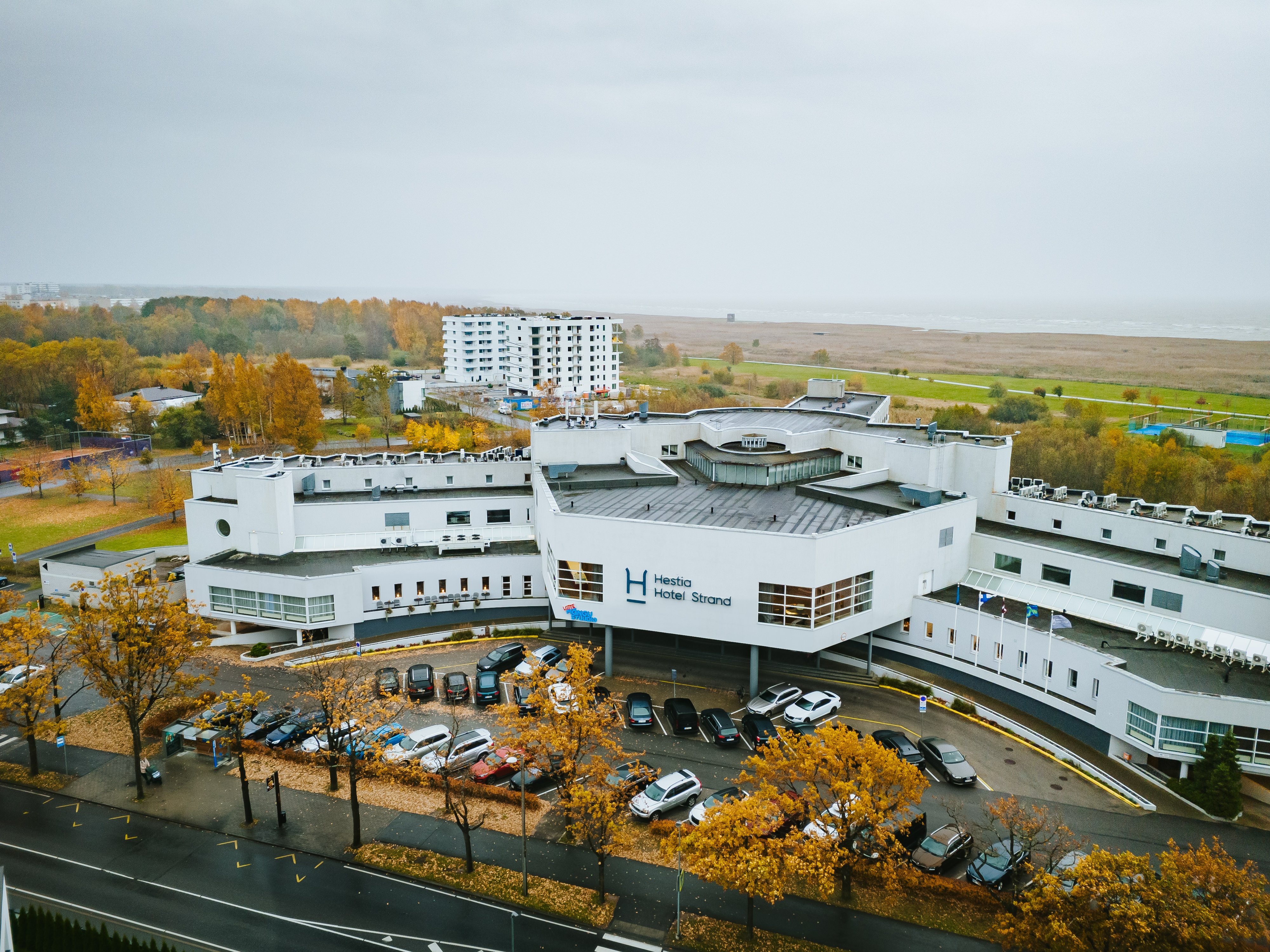 Die meisten Zimmer von Hestia Hotel Strand in der Sommerhauptstadt Pärnu bieten einen wunderschönen Meerblick. Bei uns können Sie einen entspannenden 