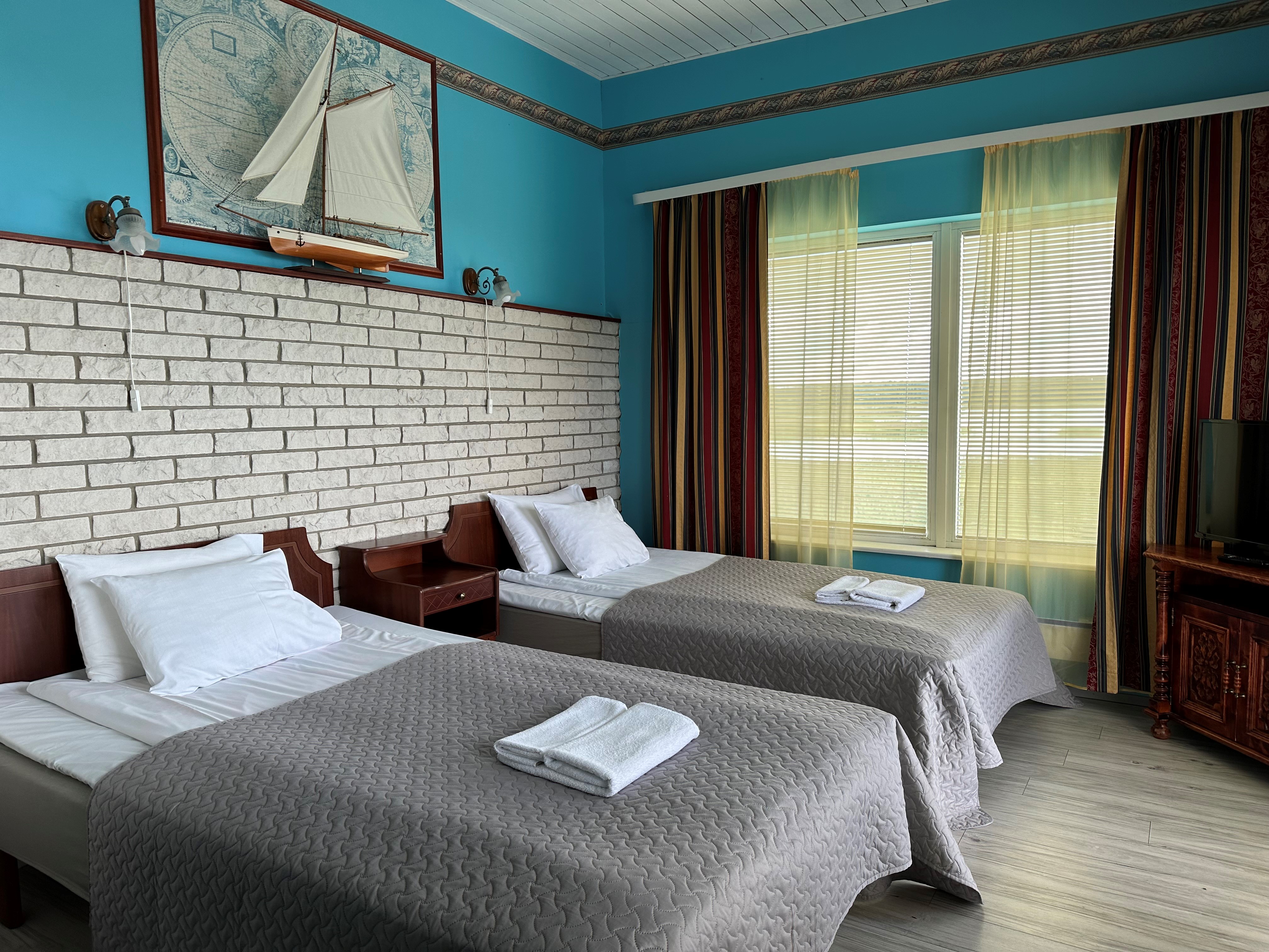 Nautical-themed Admiral's Room