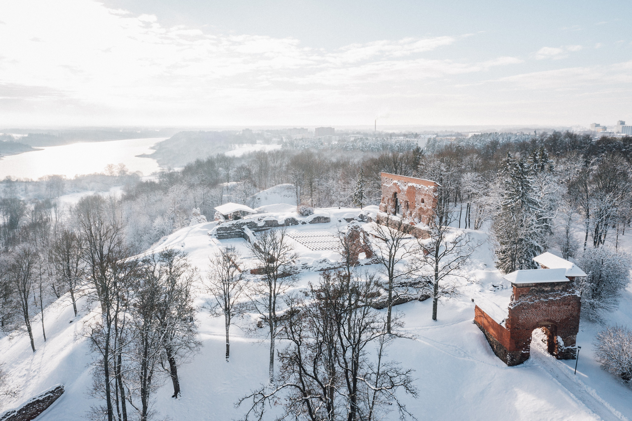 The stone castle started to appear in the place of the former Estonian stronghold in 1224. The fortress got its final shape and size at the beginning 