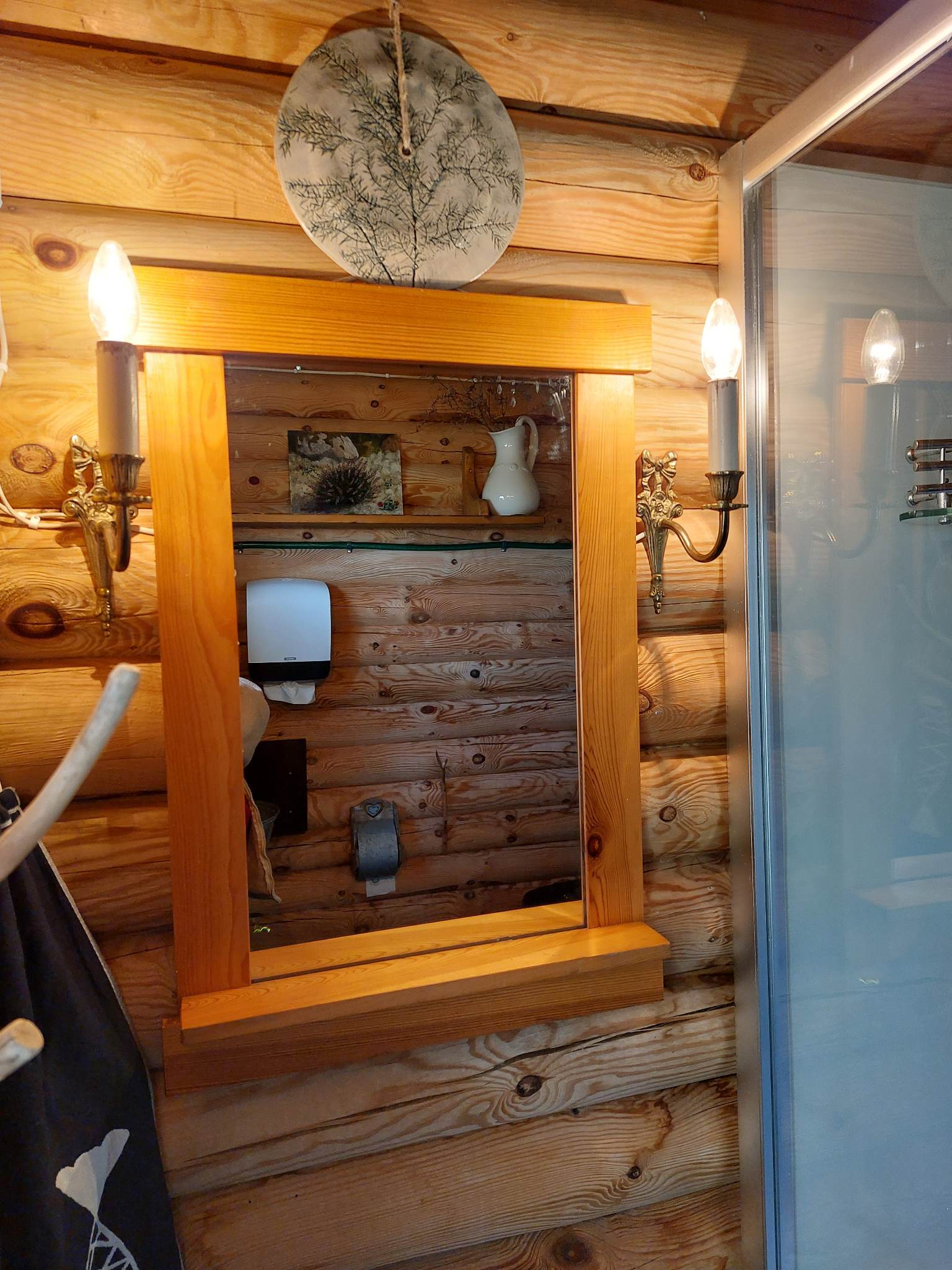 Dussiruum ja bio-wc kõrvalmajas