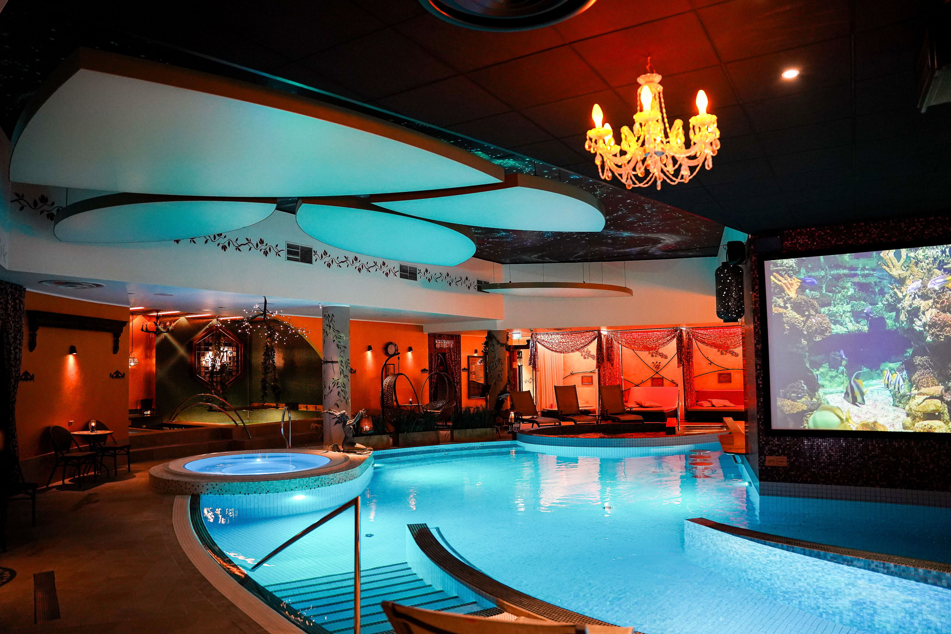 Spa21+ lounge pool