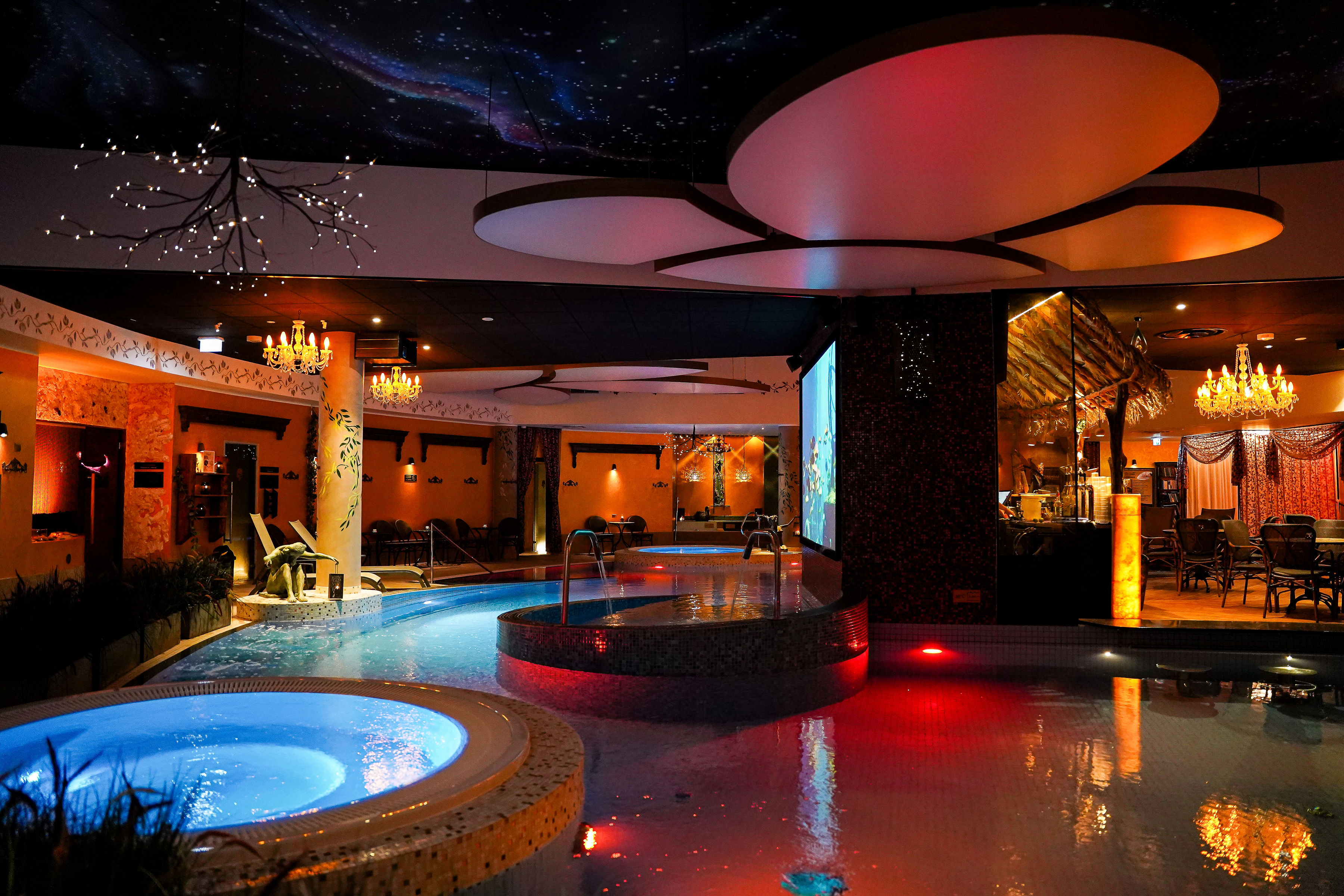 Spa21+ lounge pool