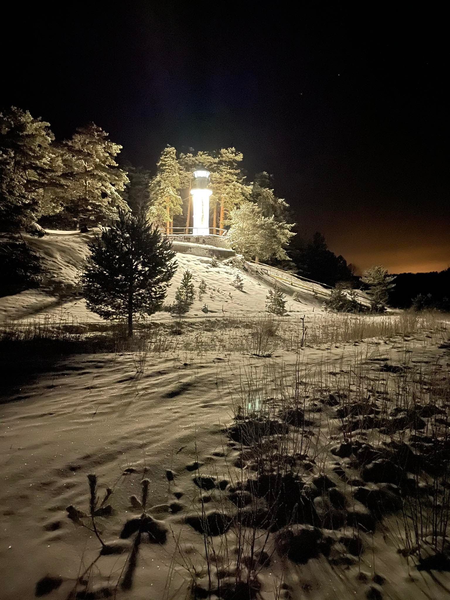 Rannapungerja tuletorn talvel