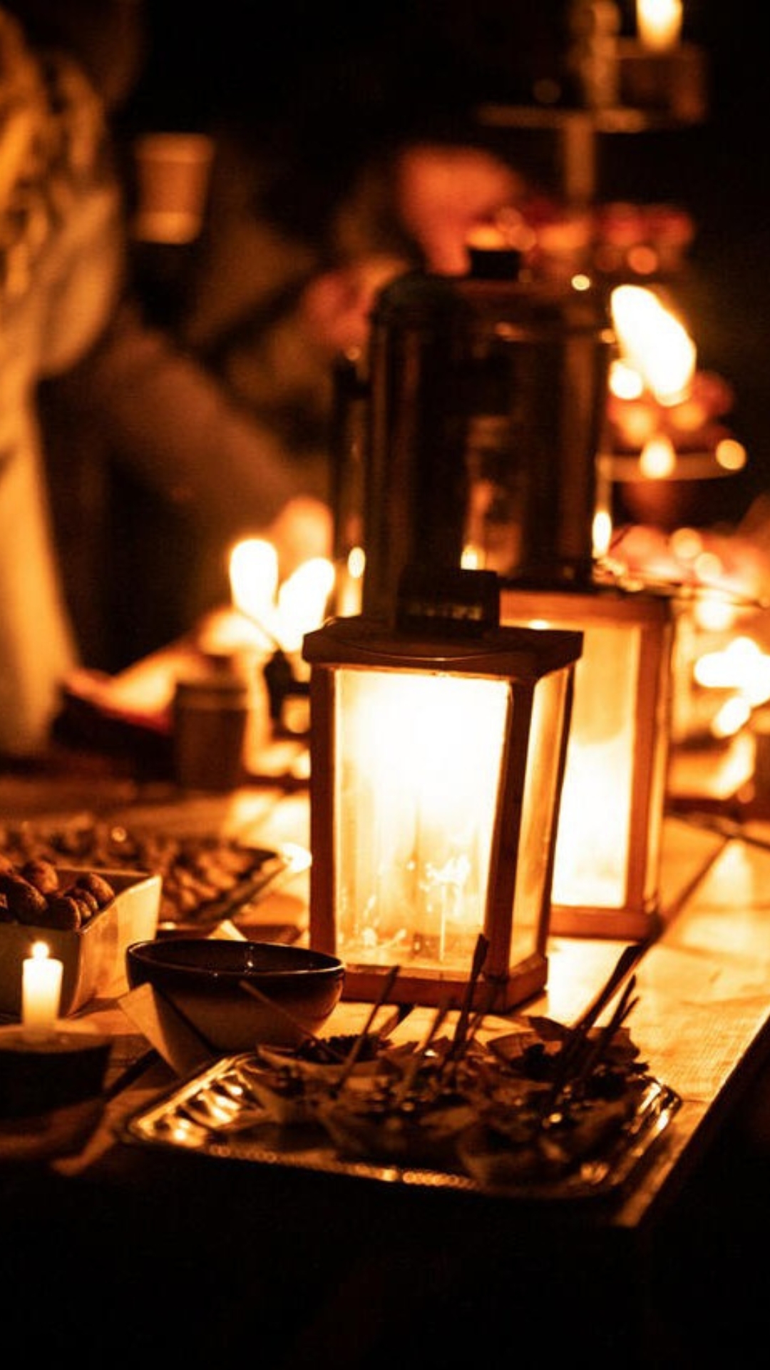 Naised küünlapäeva tähistamas Kolu kõrtsis