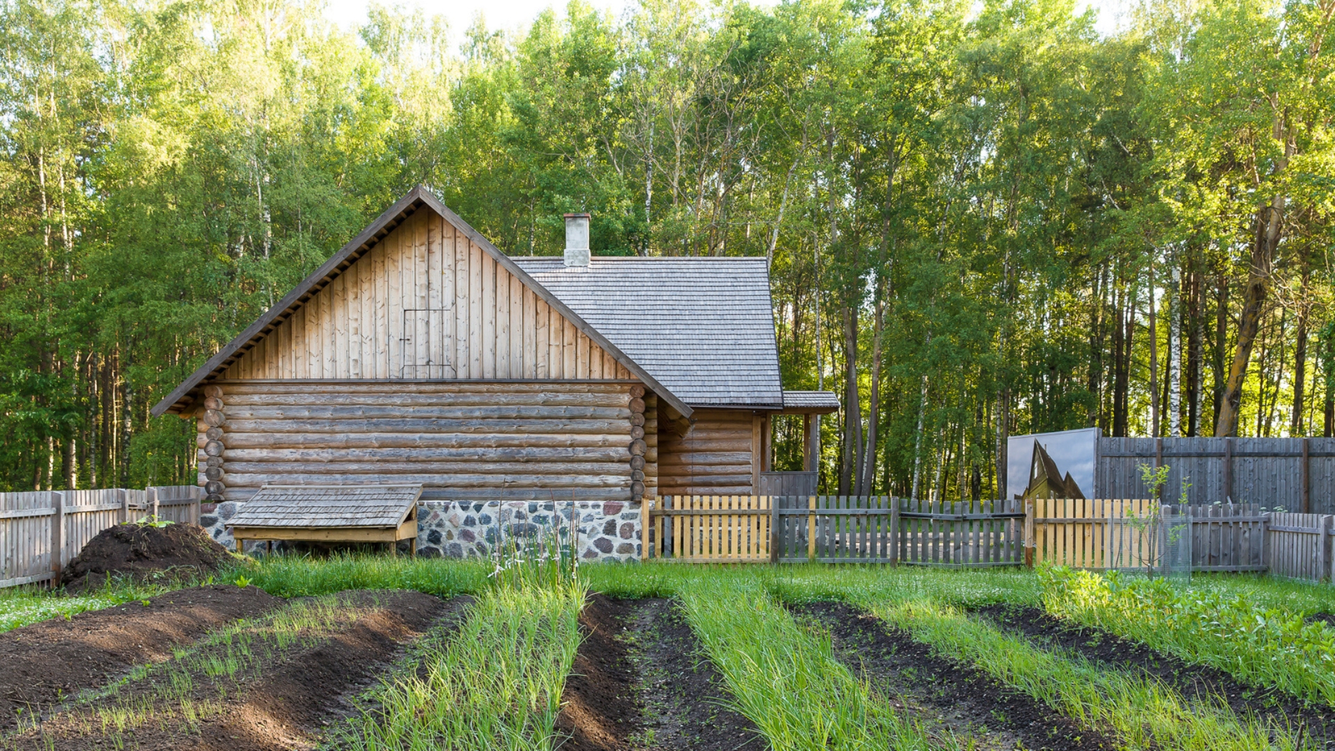 Peipsivene maja aiandus Eesti Vabaõhumuuseumis