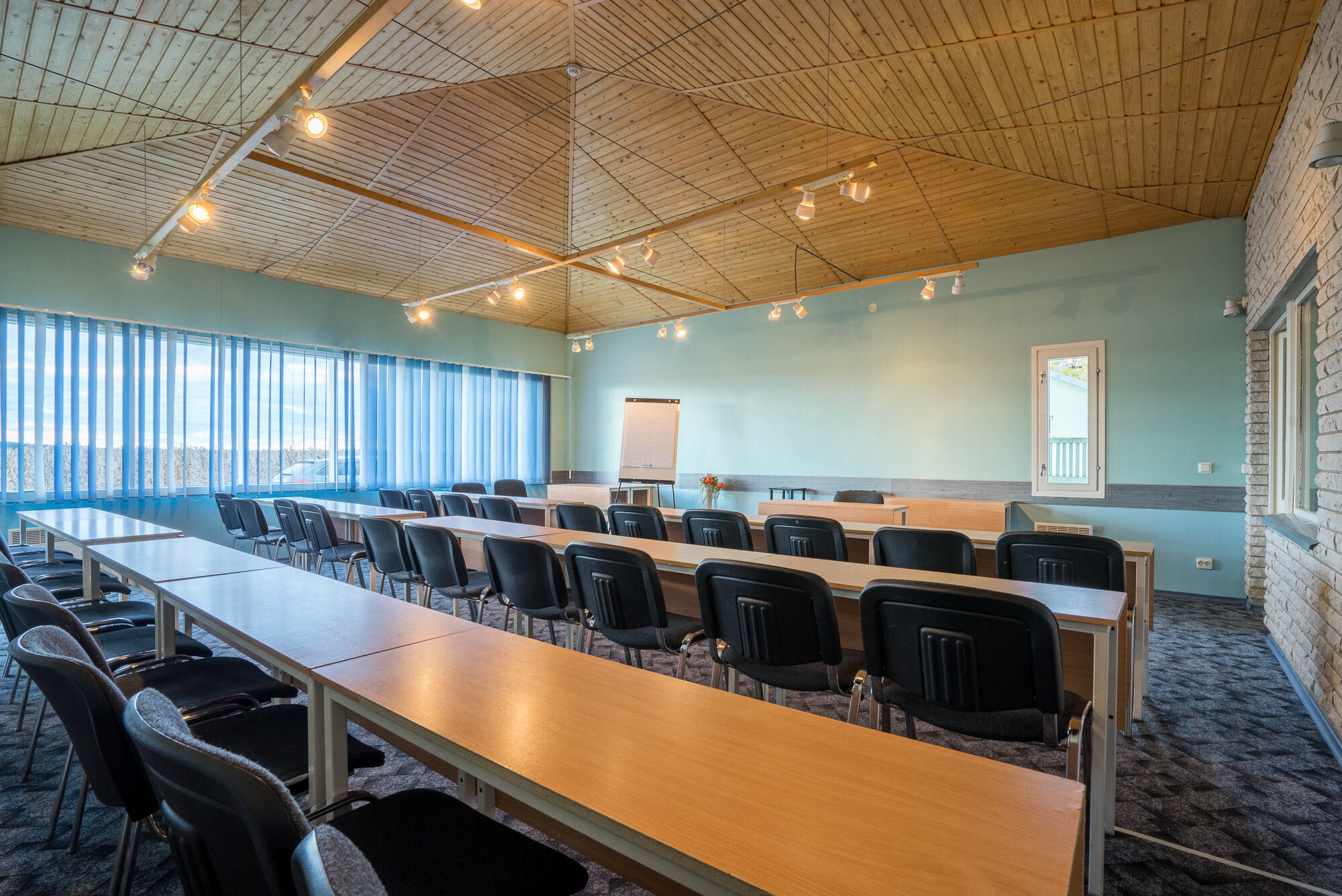 Spacious seminar hall