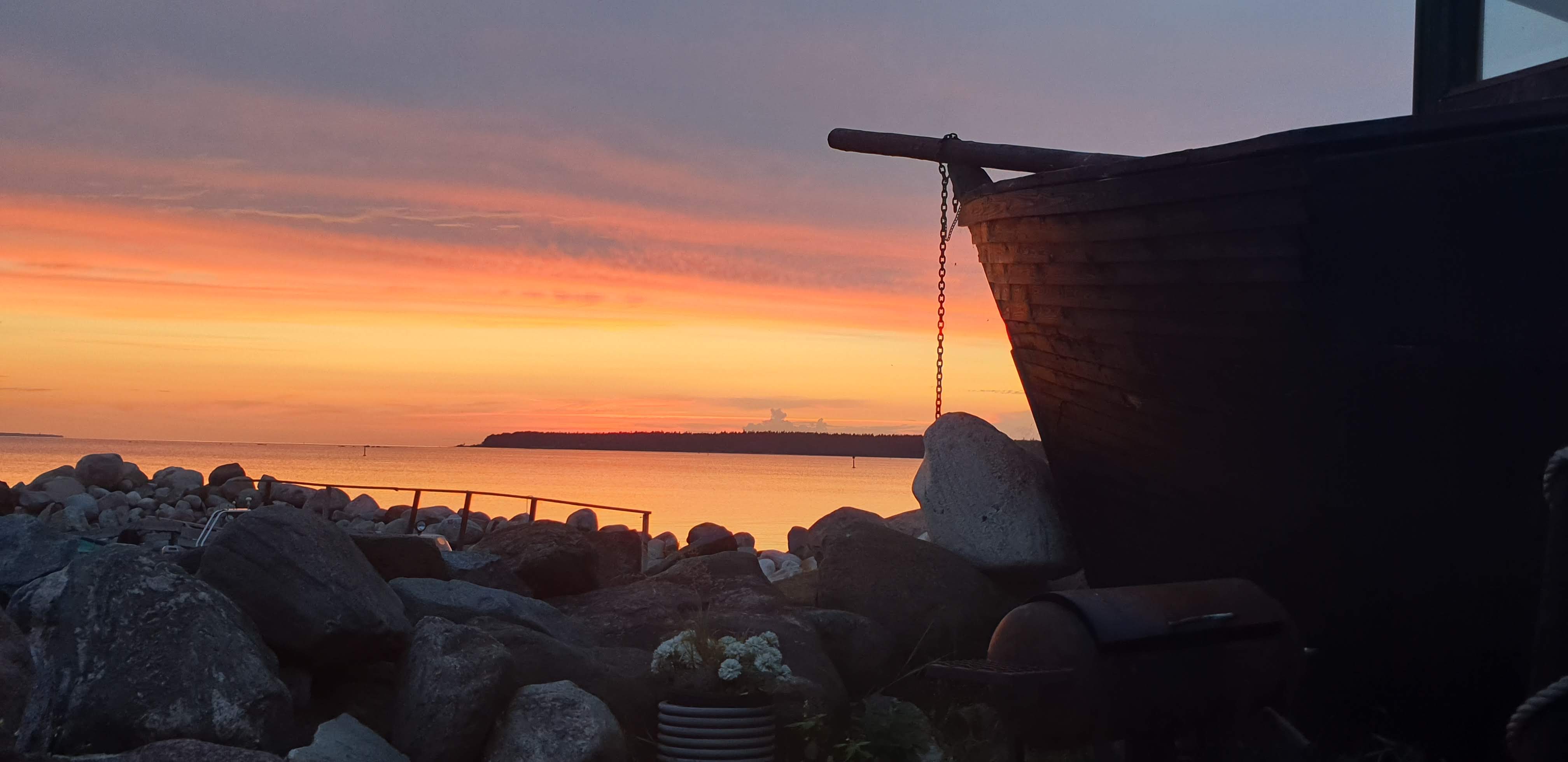 Päikeseloojang Kaptenimajas