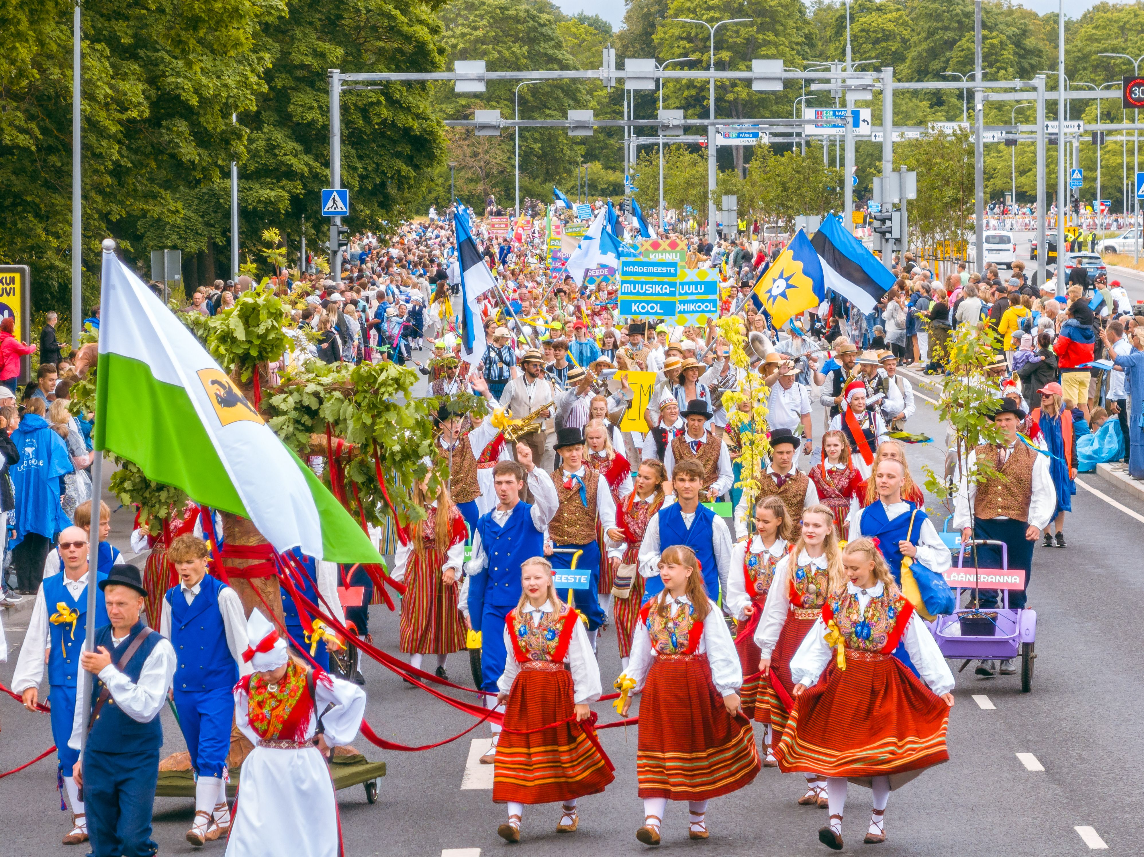 Song Celebration procession