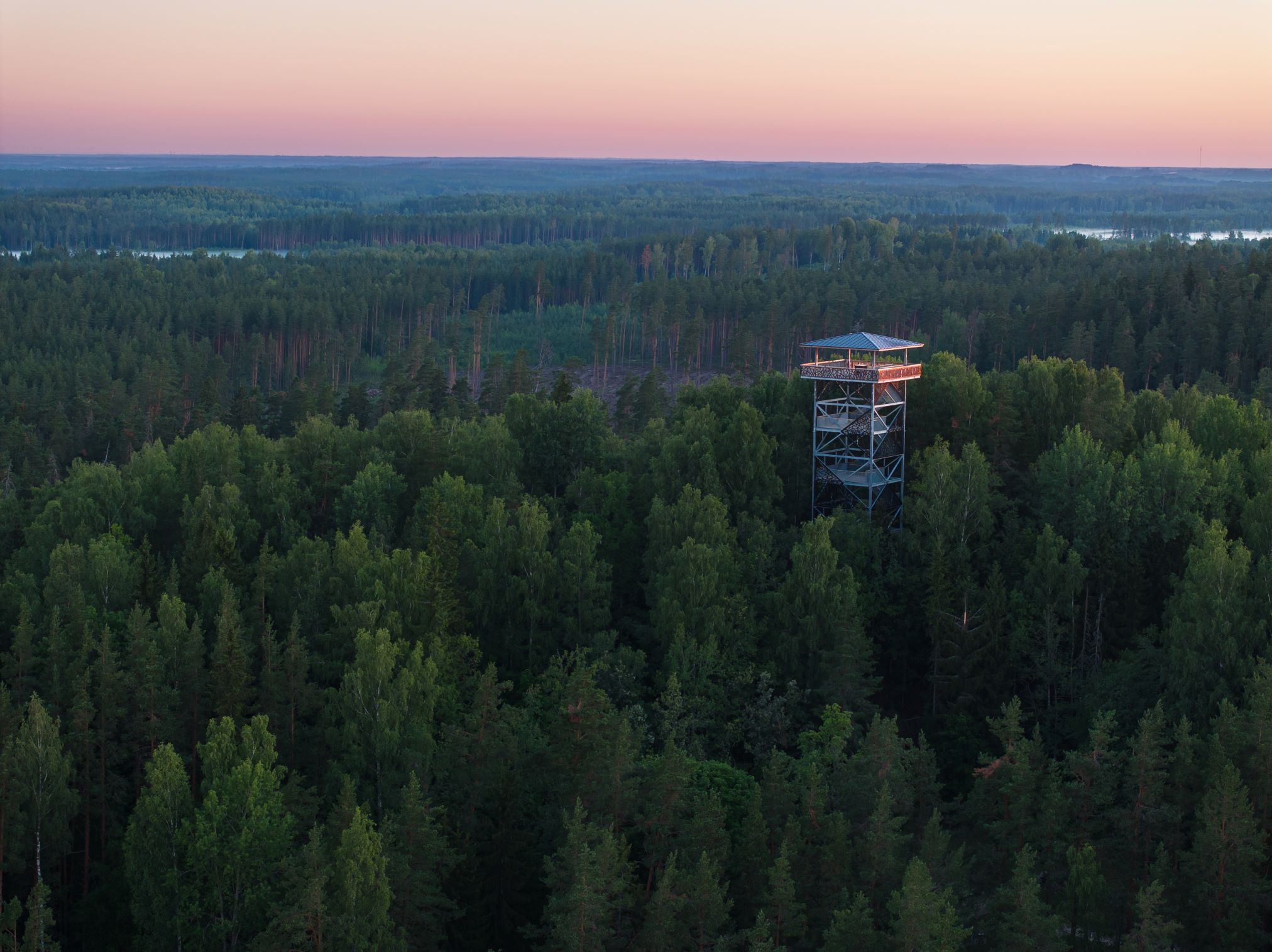 Tellngimäe vaatetorn Karula maastikul