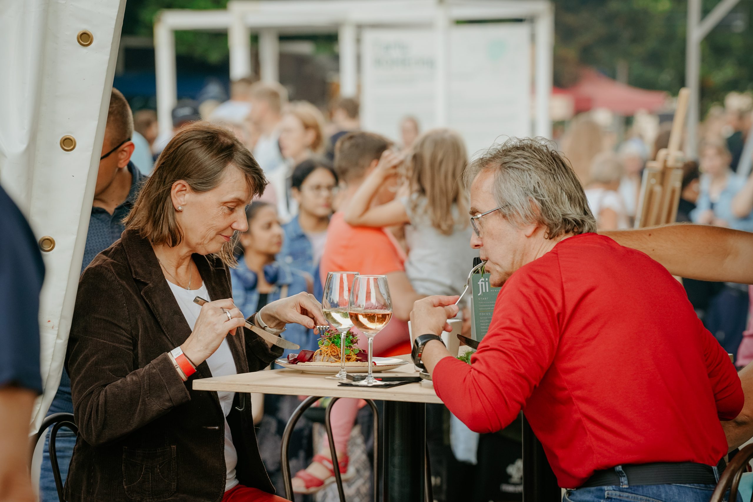 Abendessen auf dem Food- und Weinfestival Tartu