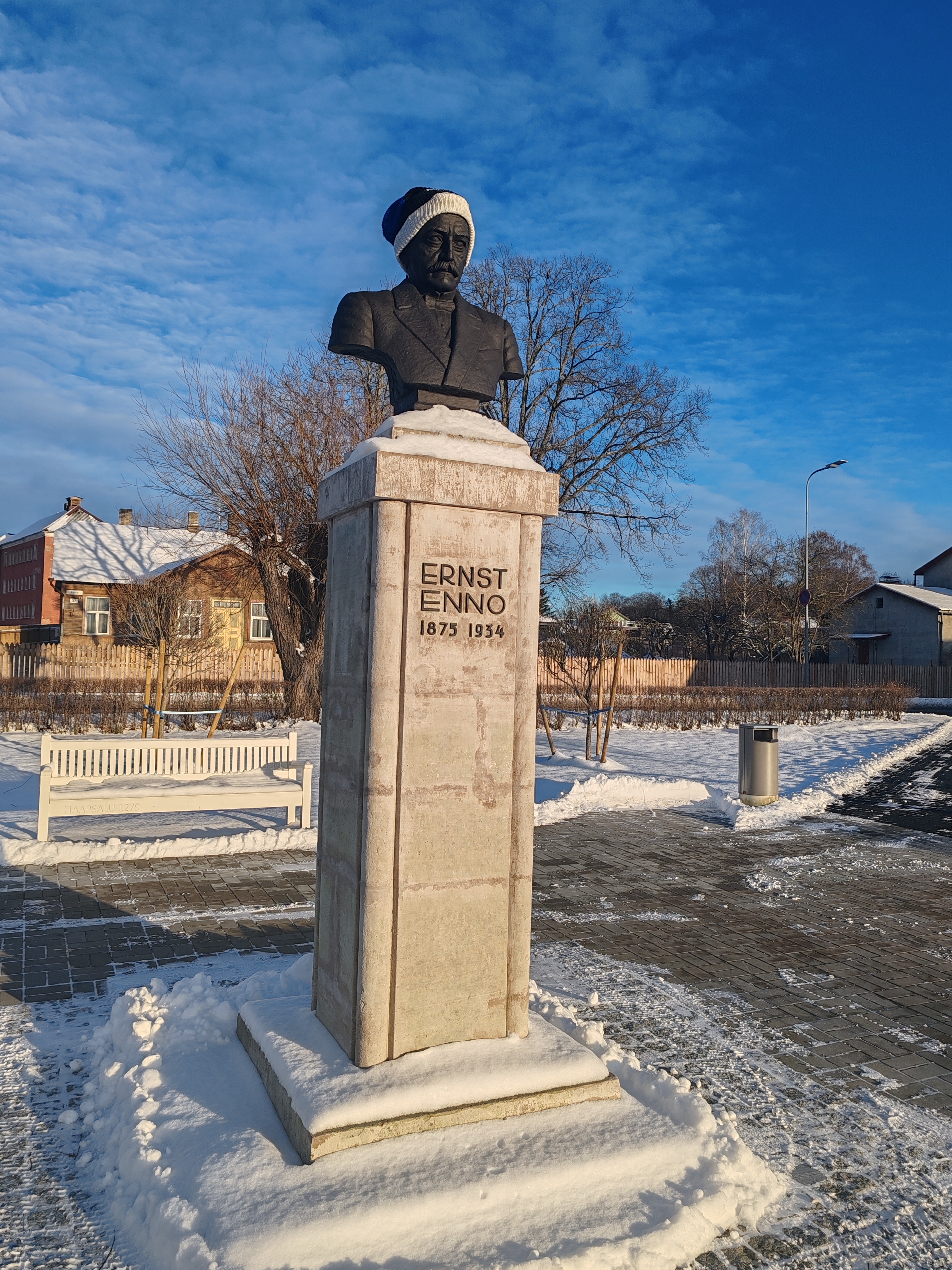 Ernst Enno monument