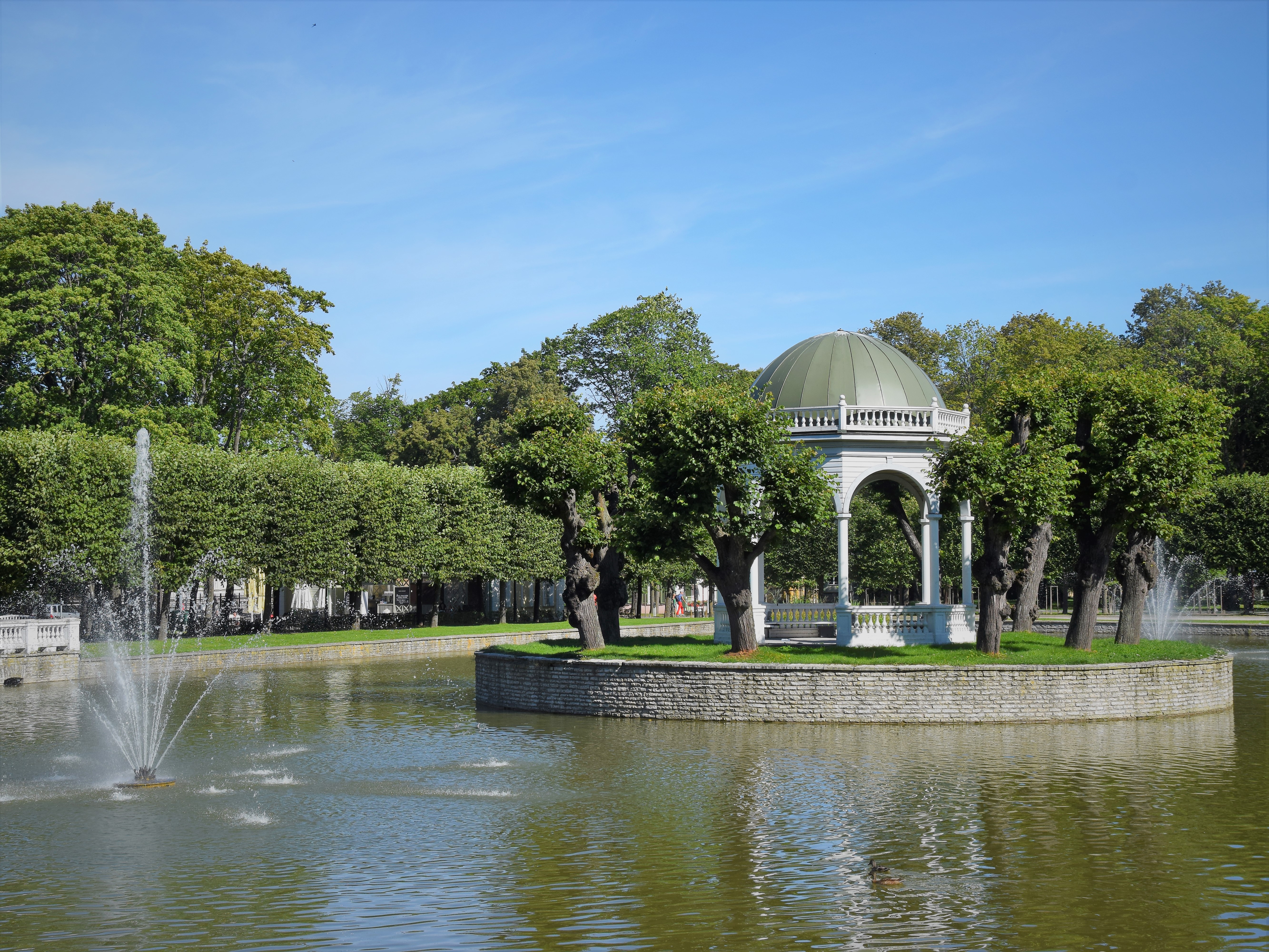 F. R. Kreutzwaldi monument Tallinnas luigetiigi kaldal