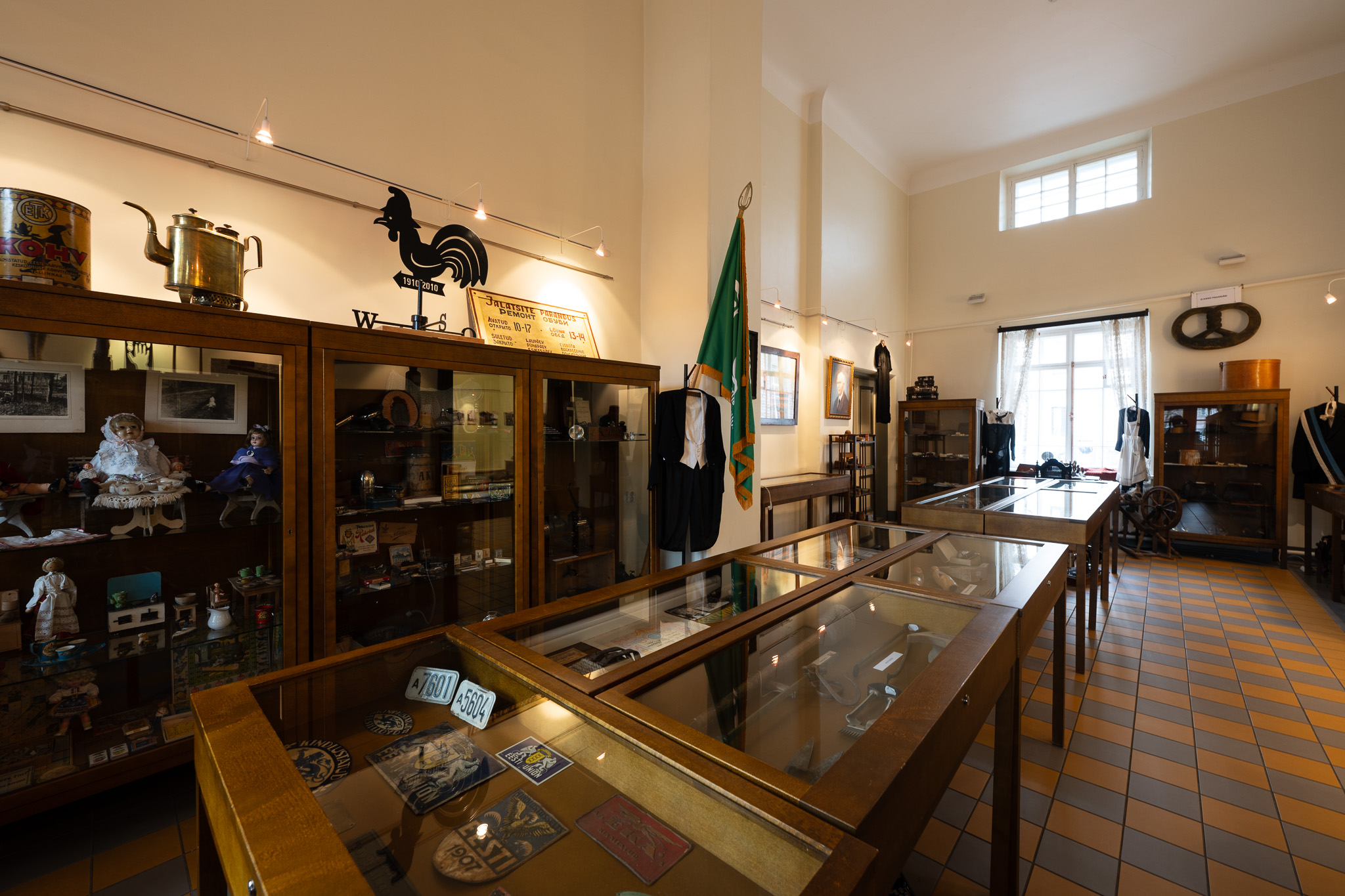 The permanent exhibition in the Nõmme Museum, which is located in one wing of the historical Nõmme Railway Station, presents the history of Nõmme as a