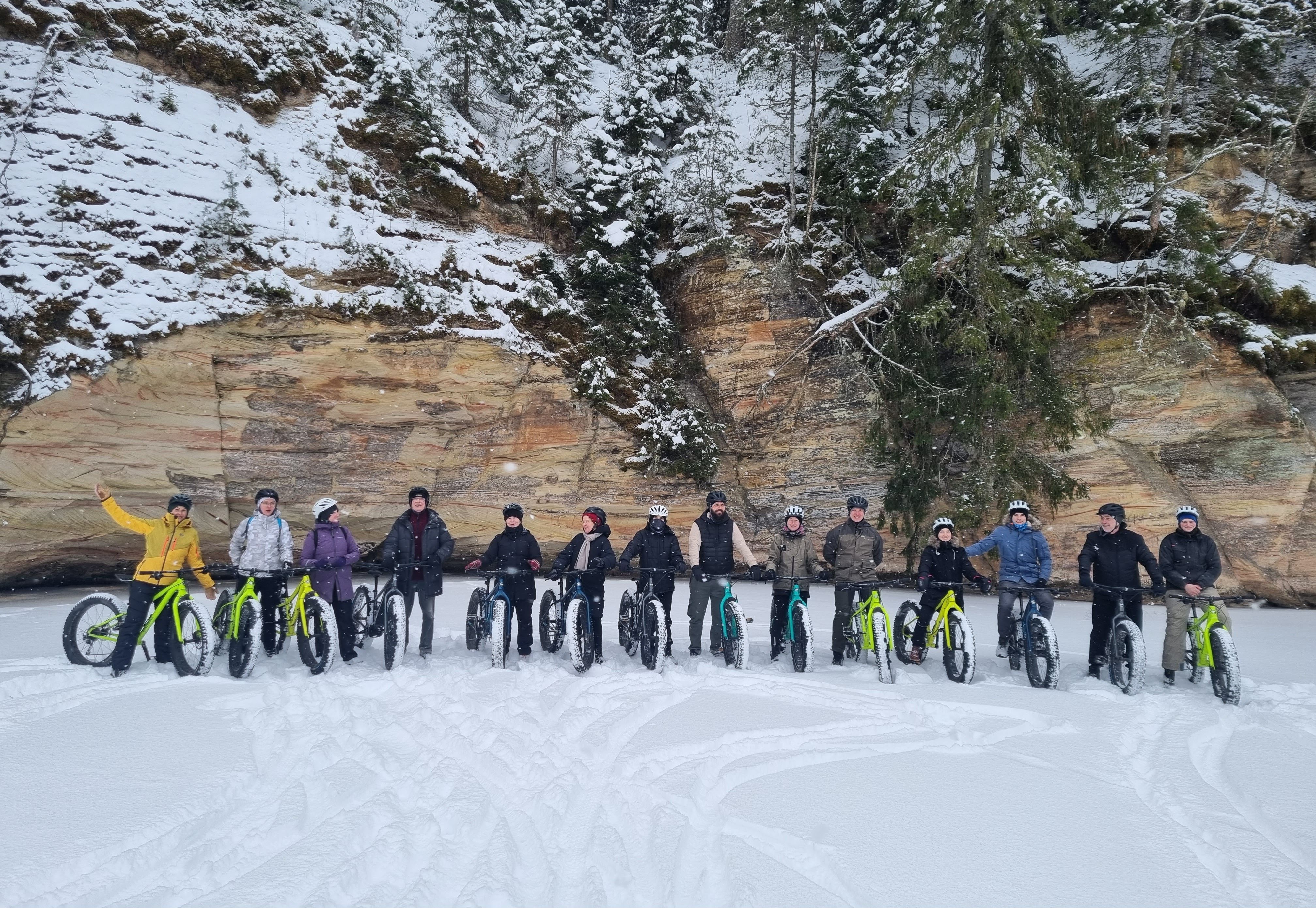 We organise fatbike tours in Taevaskoda all year round! From spring to autumn, we cycle on the forest paths along the banks of the Ahja River valley a