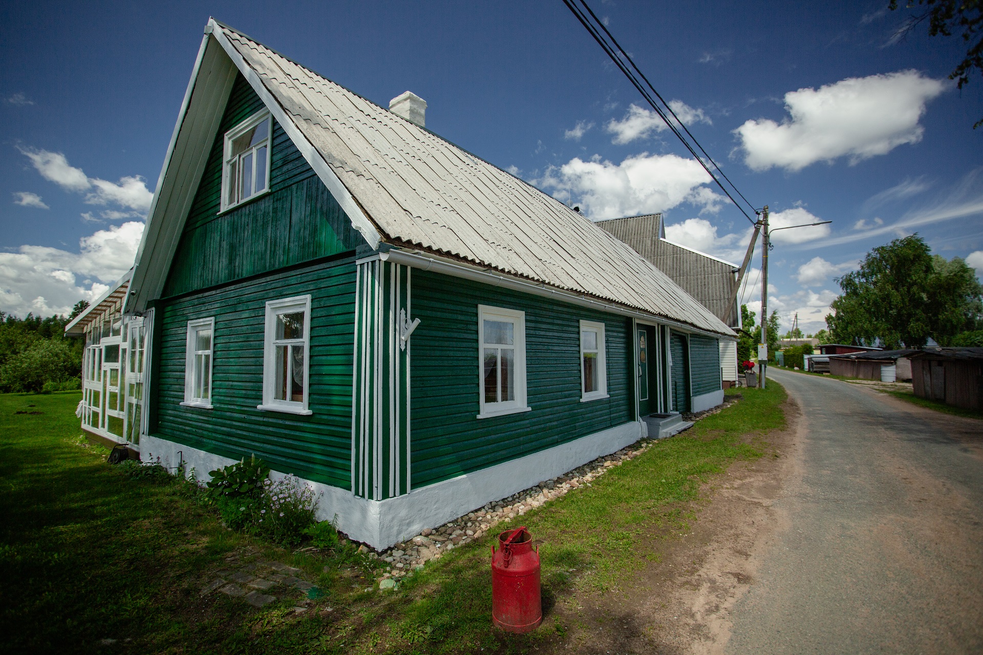 Mesi tare puhkemaja vaade tänavalt