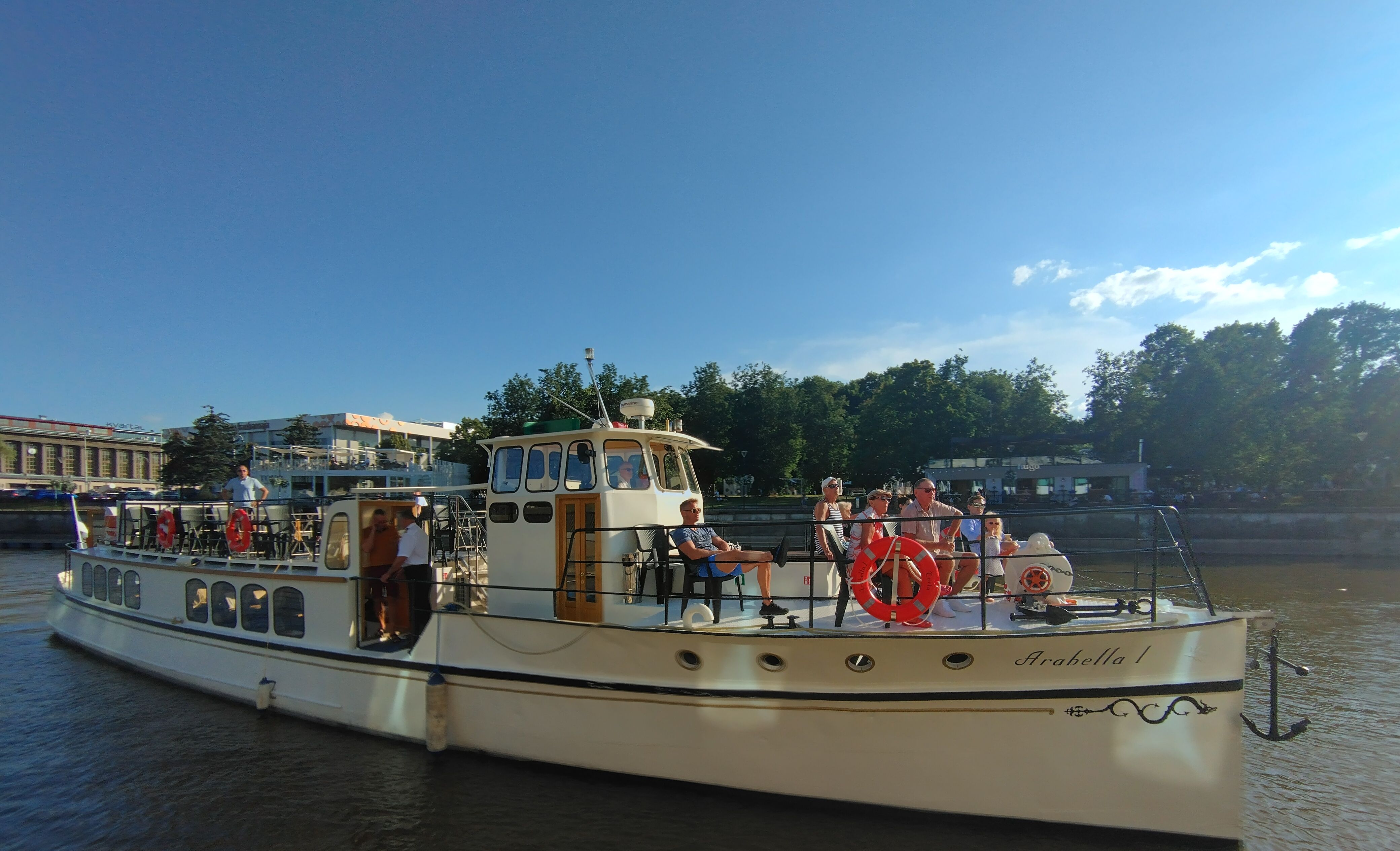 Arabella I Emajõel