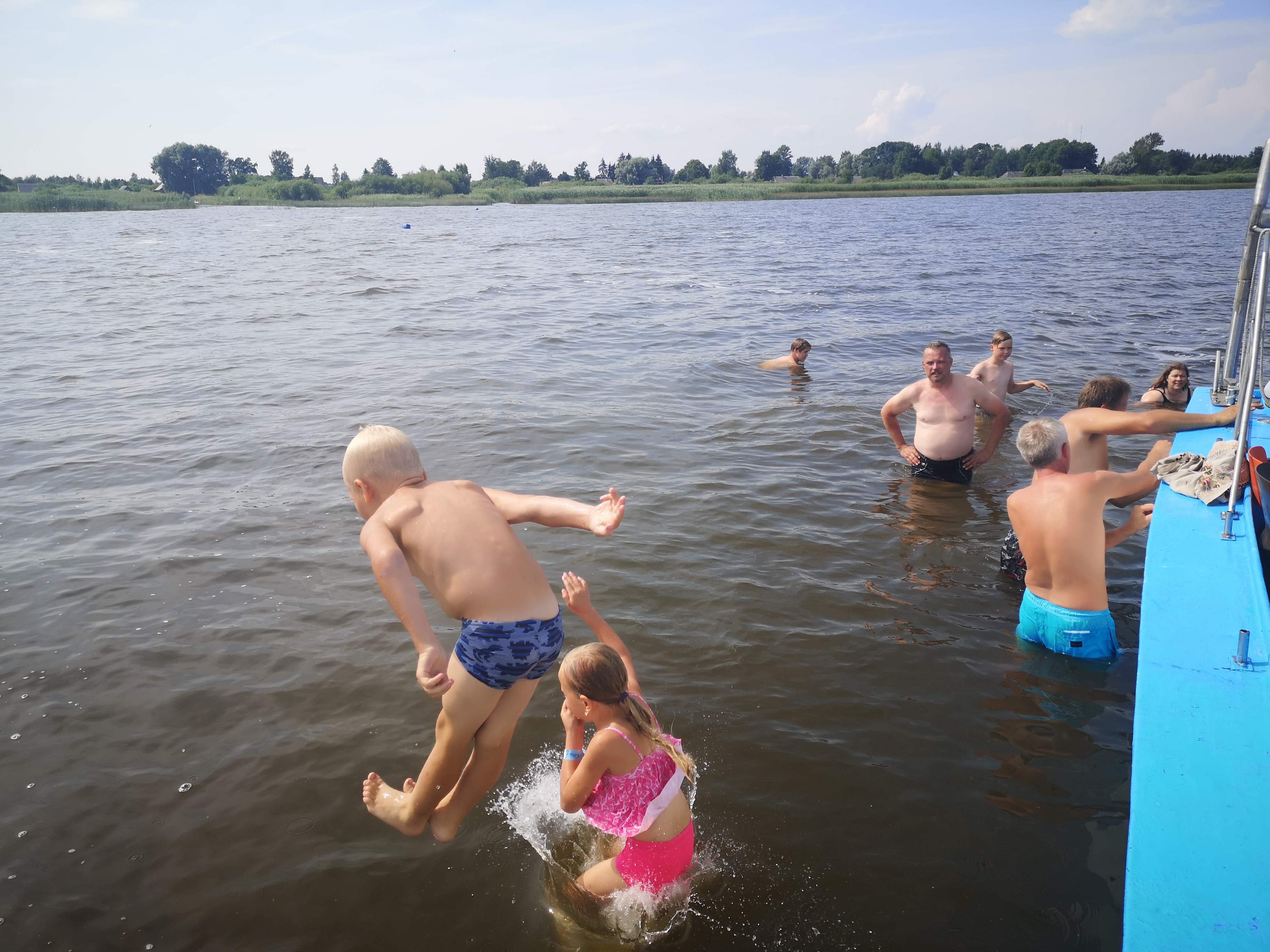 Ujumispaus. Kõik üle parda!