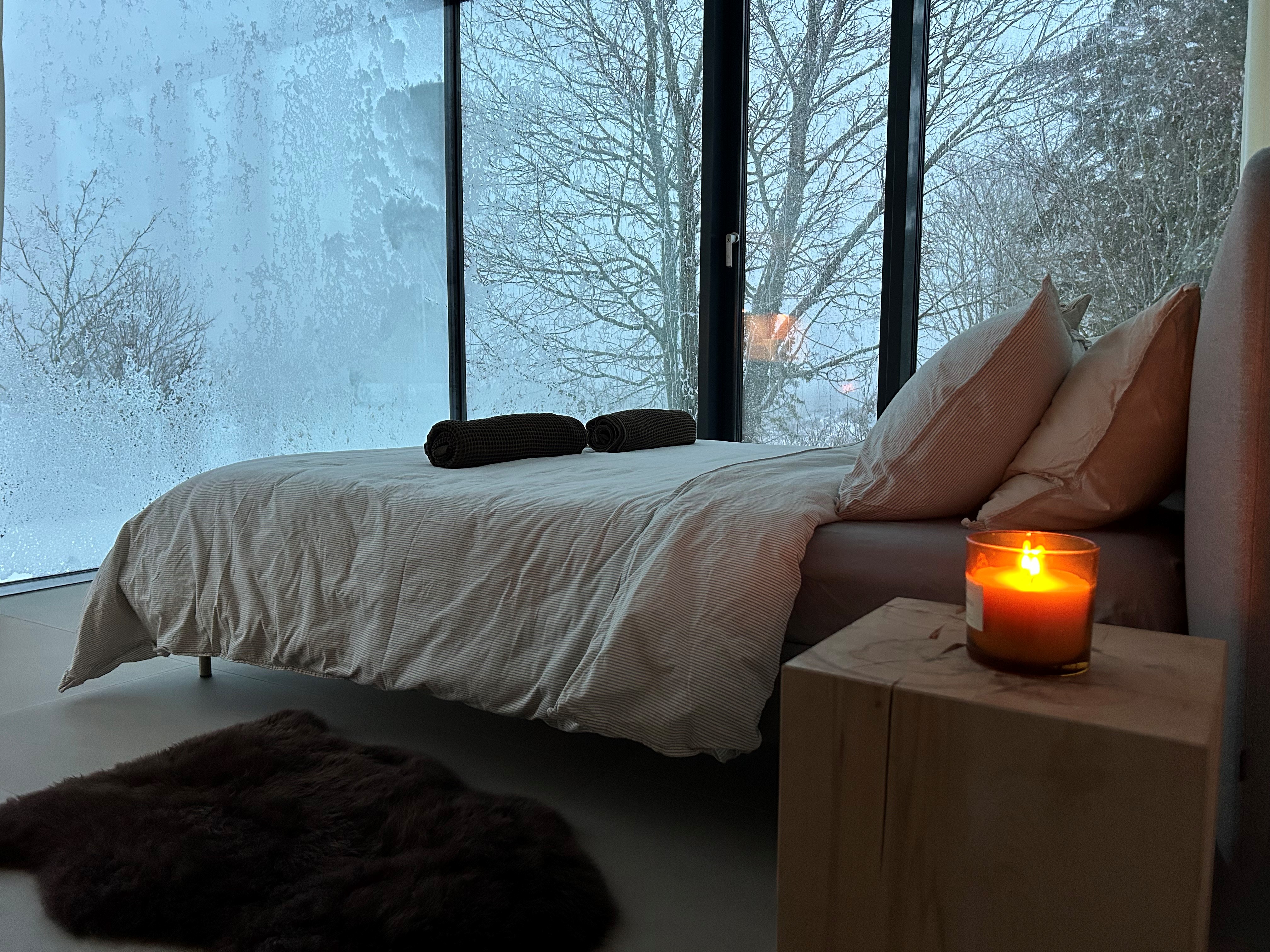ETNIKA HOMEn makuuhuone talvimyrskyssä