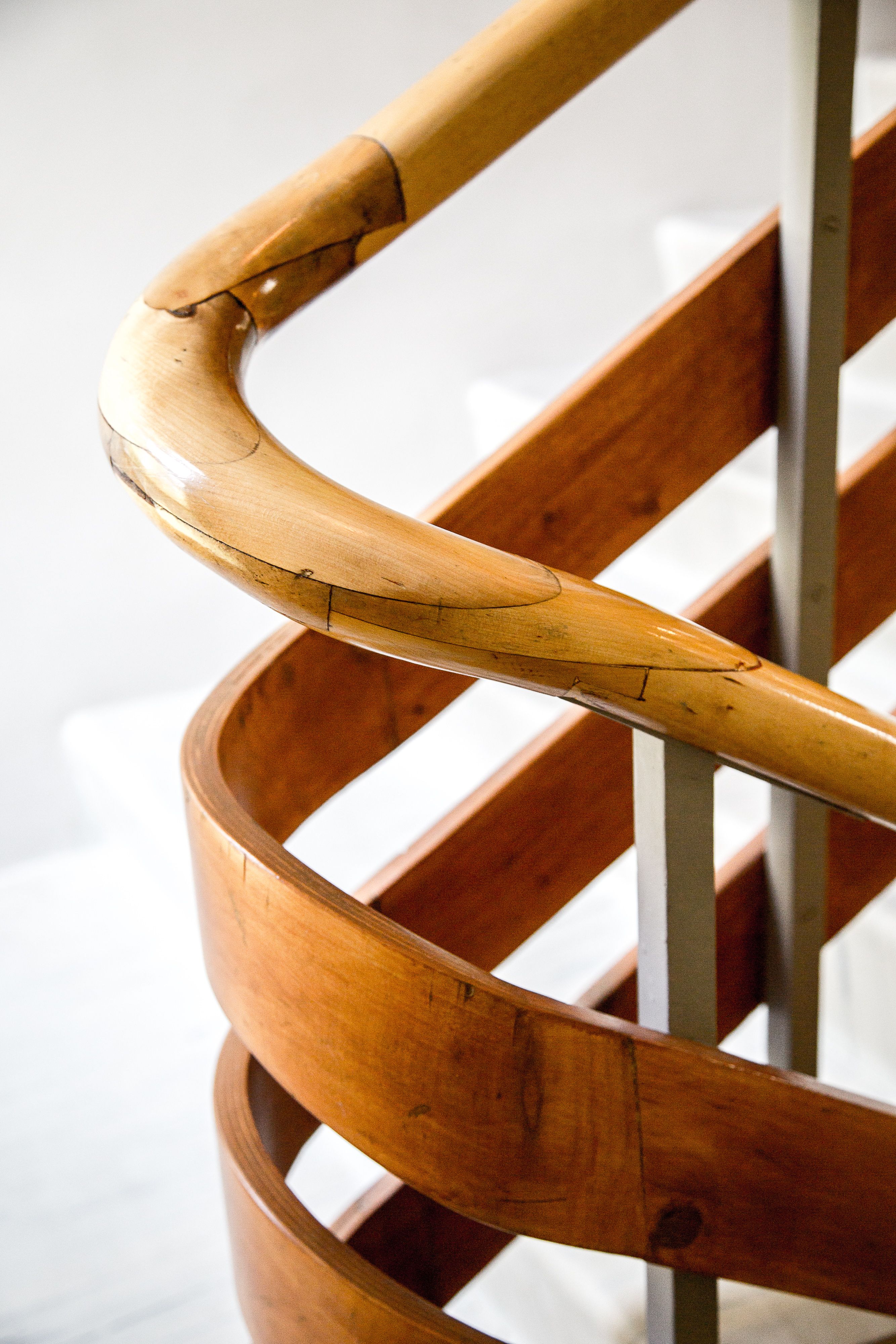 Alvar Aalto trepi käsipuu Villa Tammekann majas