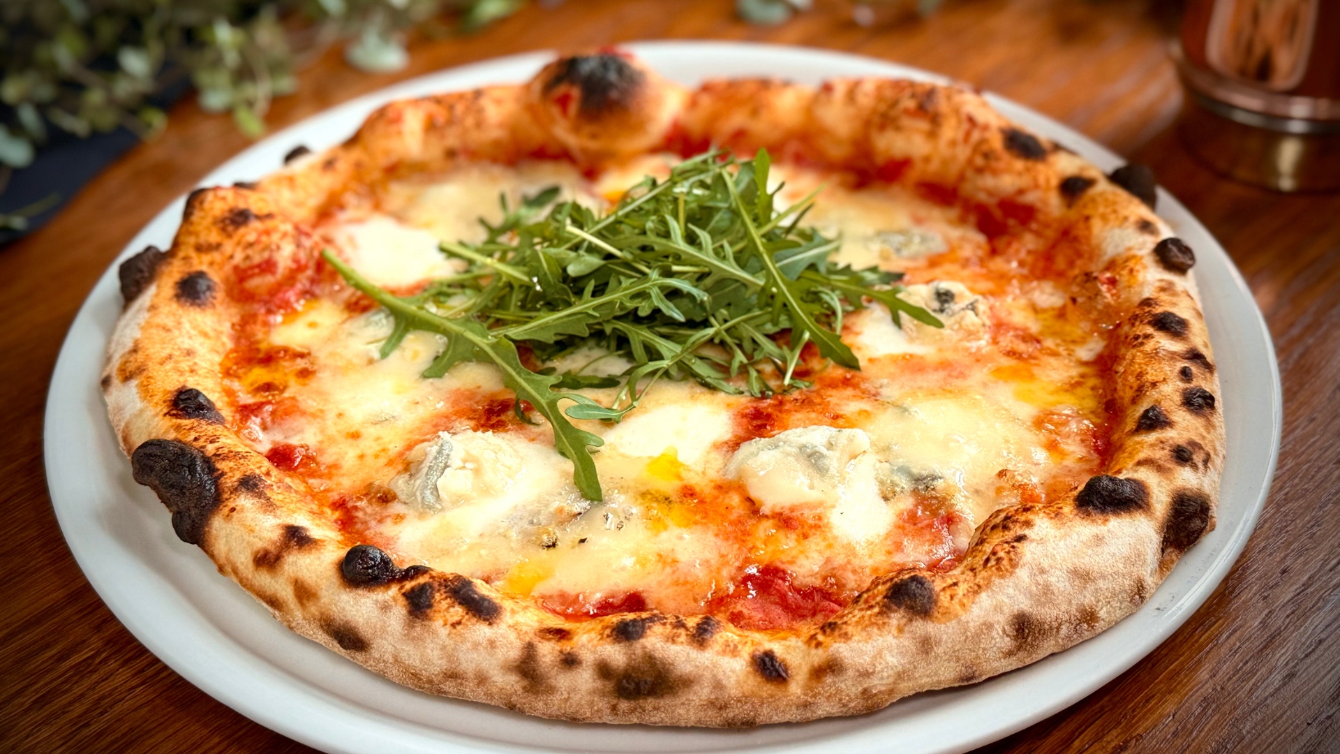 Gorgonzola pizza