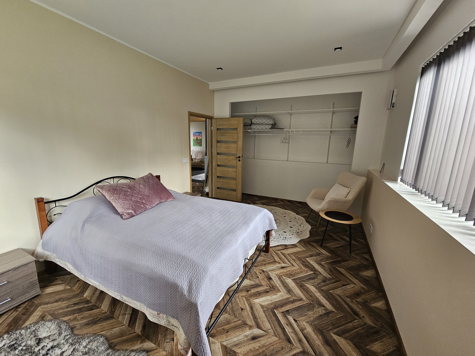 Elva Puhkemaja mugav magamistuba suure voodiga