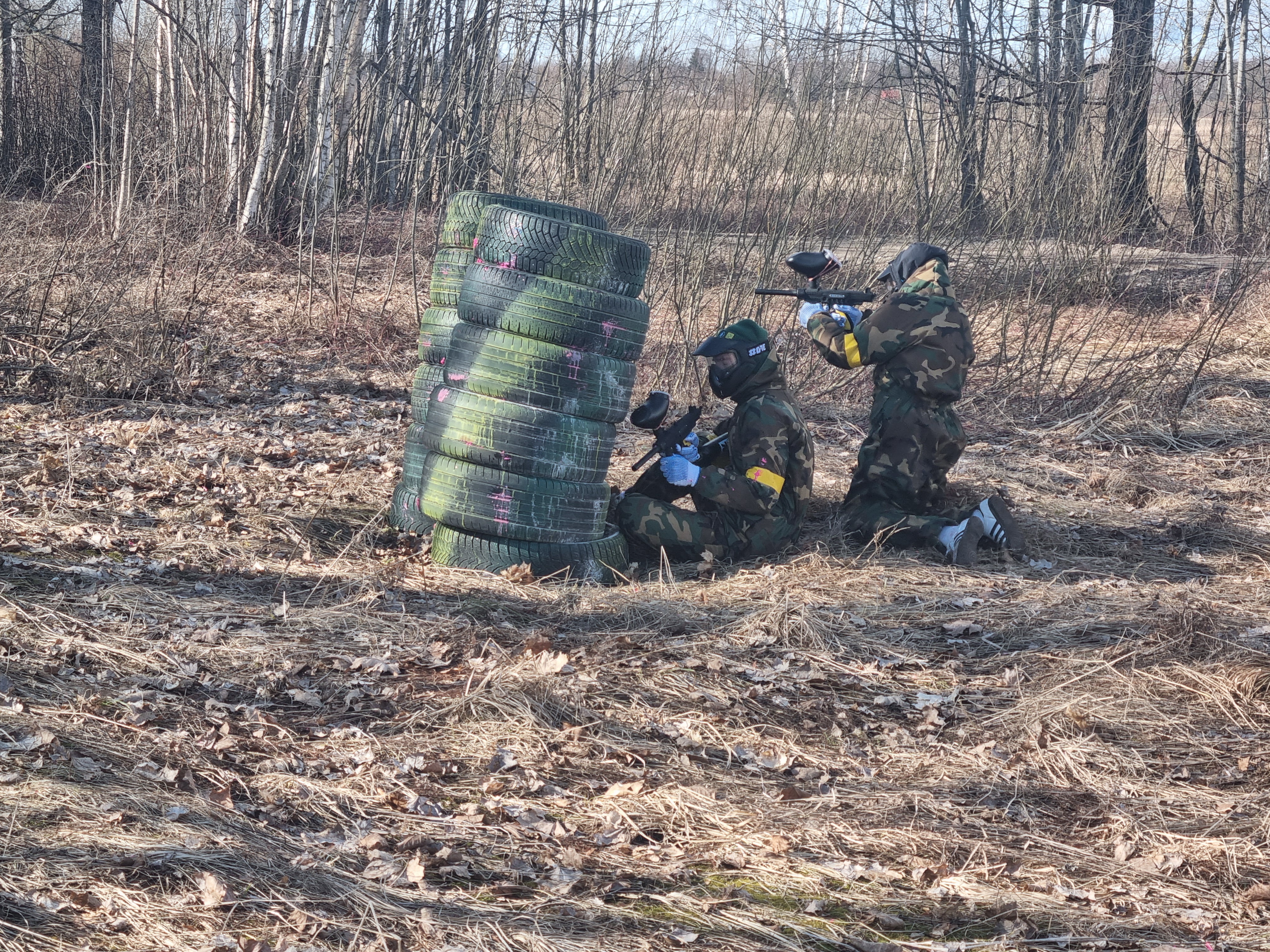 Paintballi mängijad varitsuses