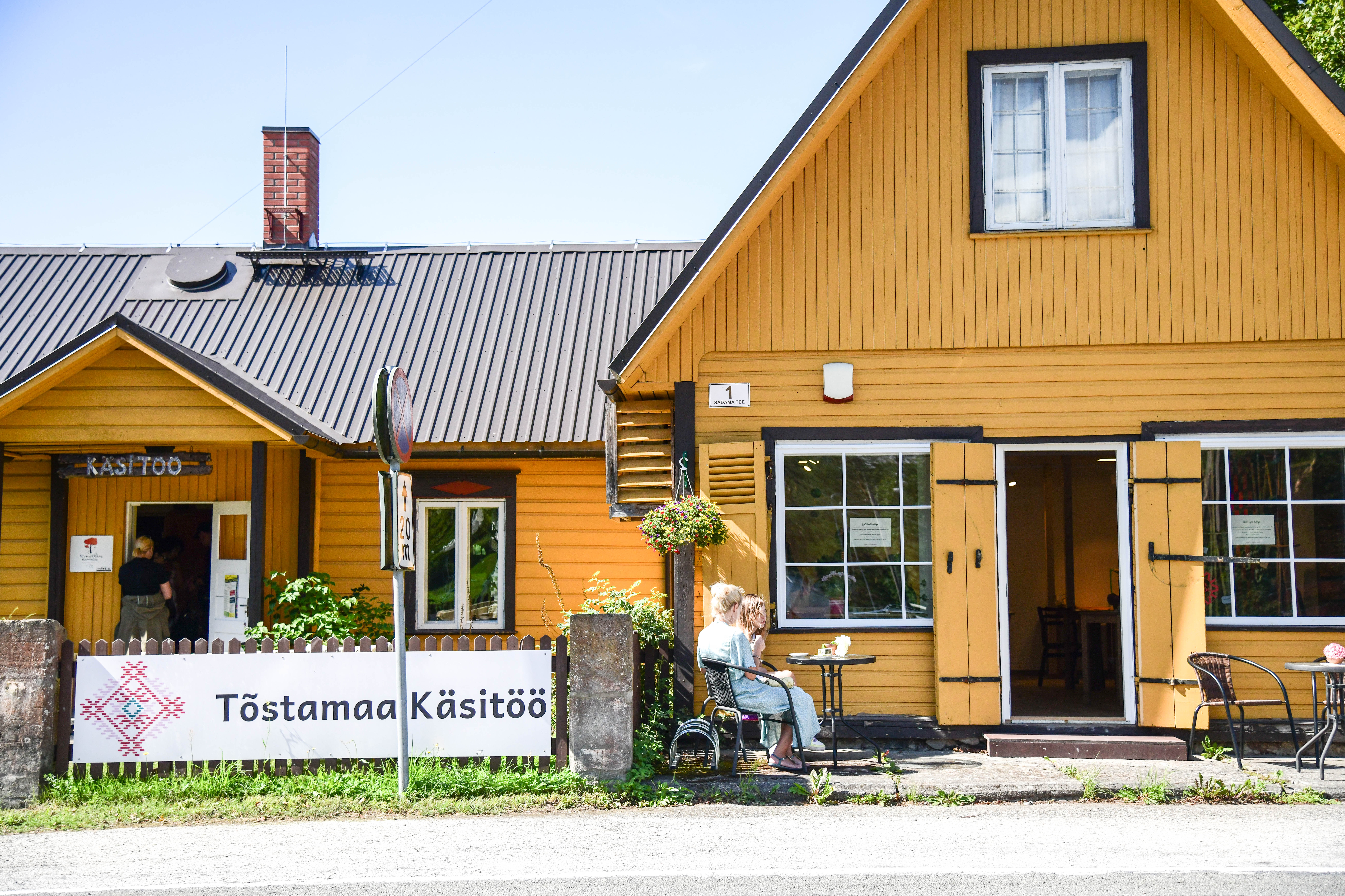 Guided Tour of Tõstamaa Small Town 