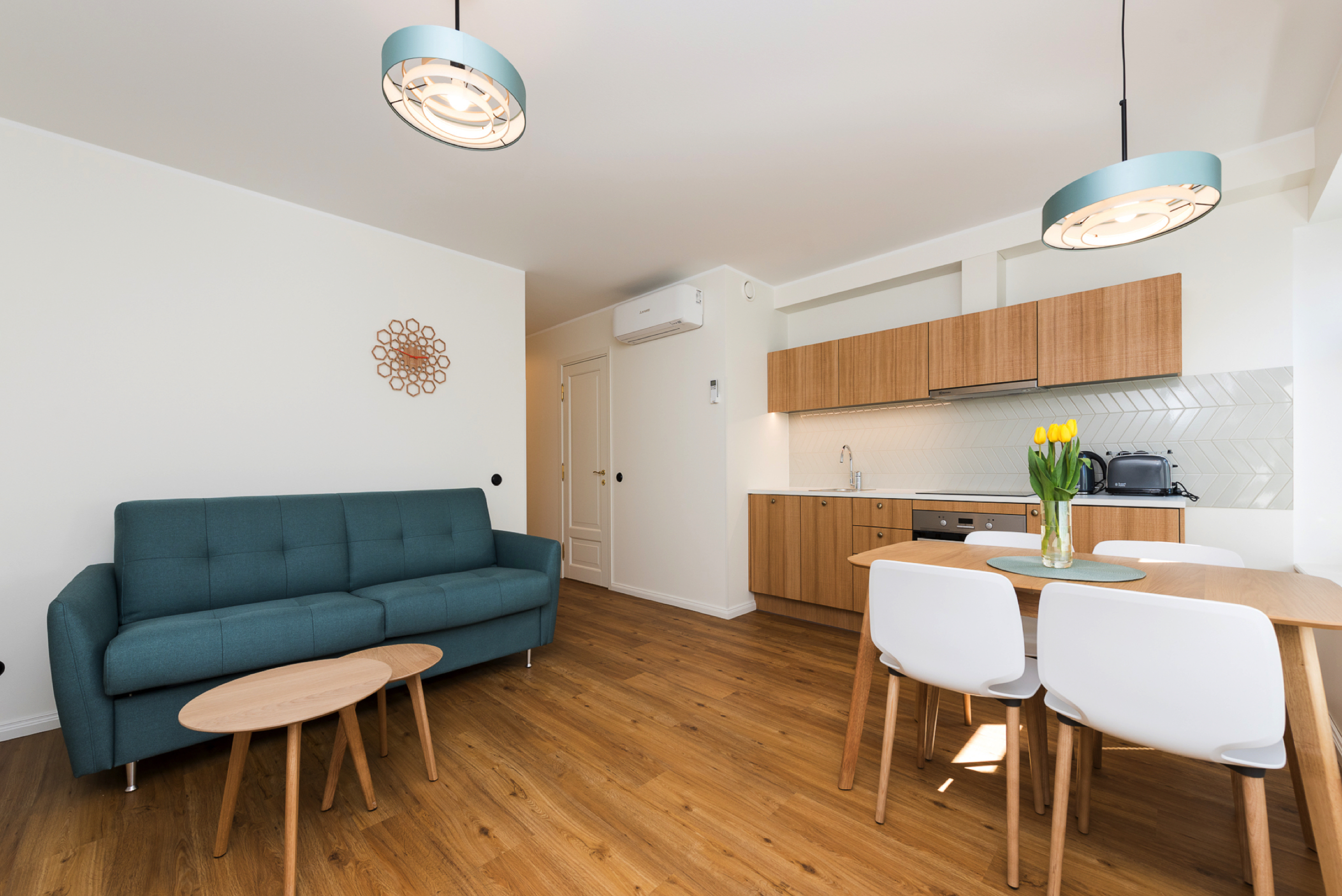 Apartment 6, Wohnzimmer