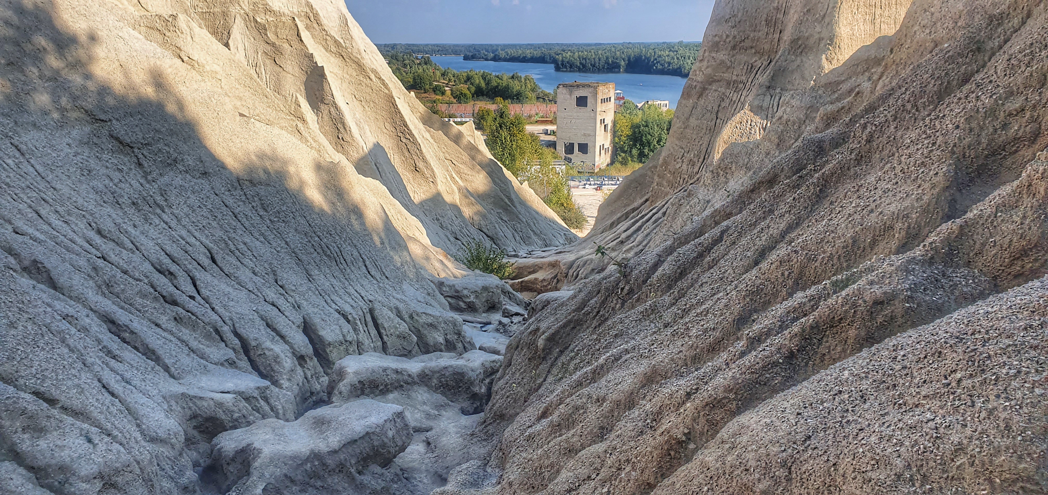 Avasta Rummu Karjääri lubjakivimägesid
