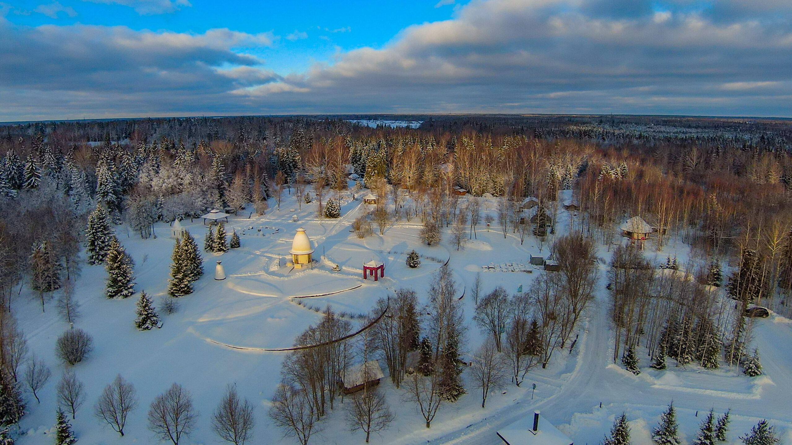 Lilleorun puisto ja kukkakoristepuutarha talvella