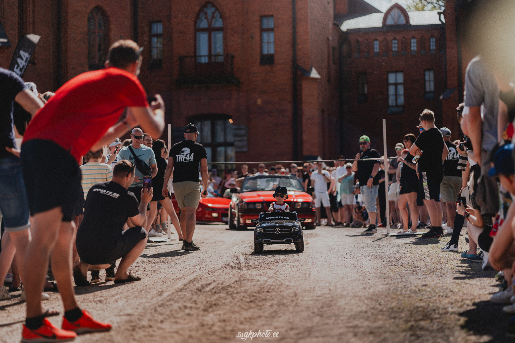 TRF 44 Cars & Castle