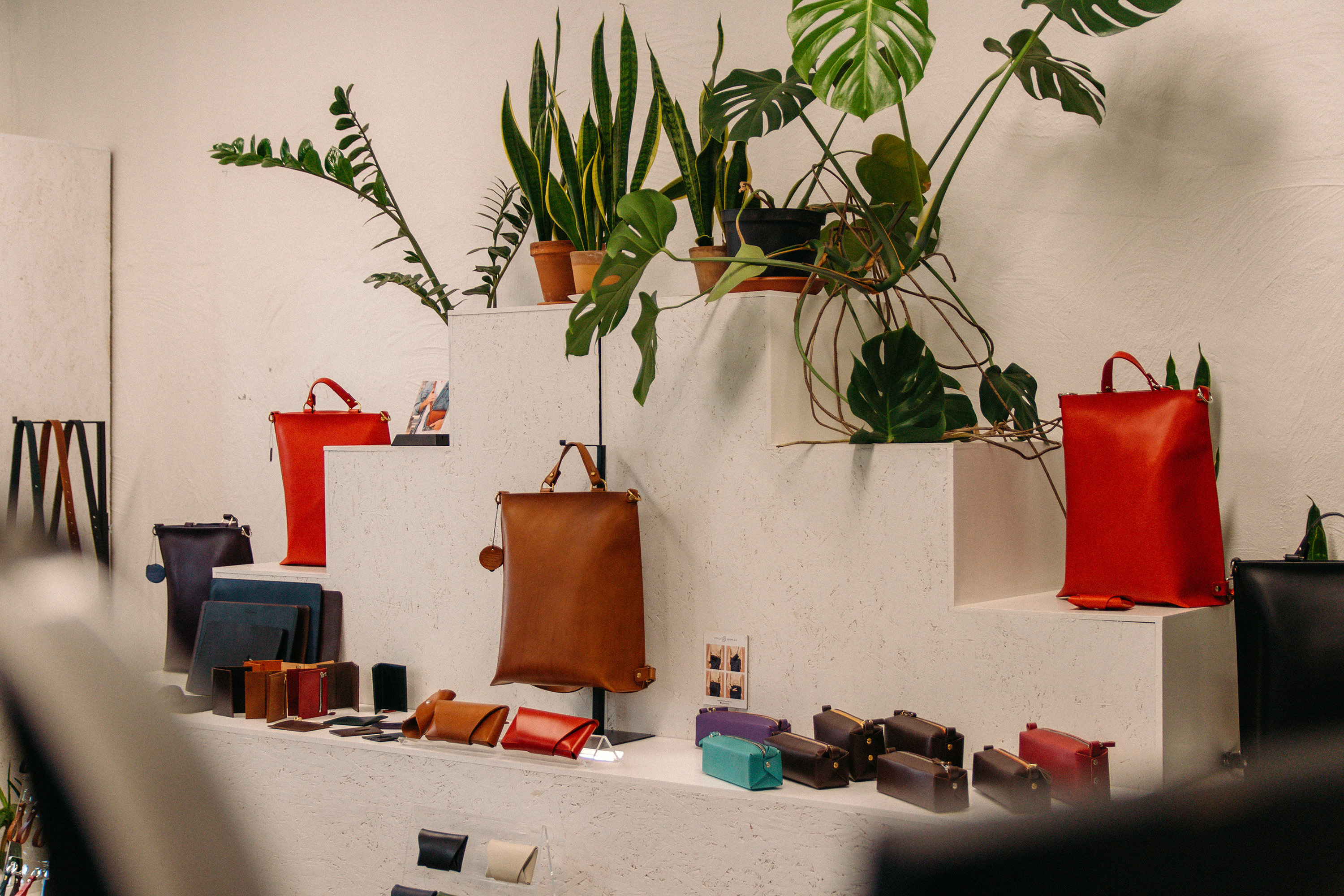Stella Soomlais is a leather designer from the younger Estonian generation. She makes leather bags and accessories with a minimalist aesthetic. It is 