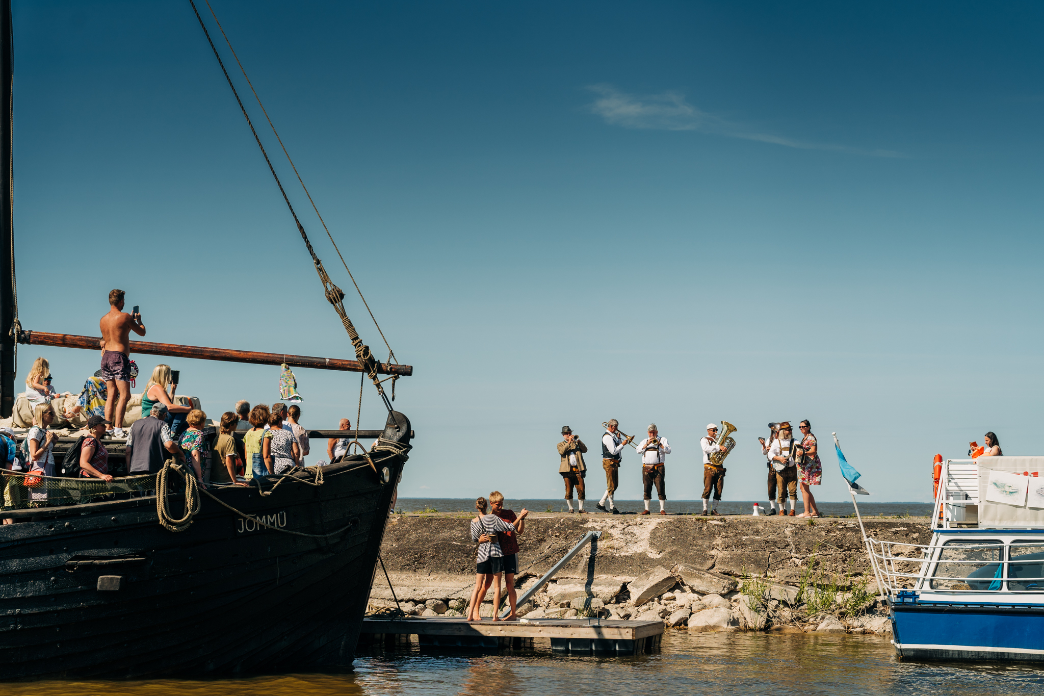Viiendat korda toimuva festivali paadikolonn alustab seilamist Võrtsjärvel, kulgeb mööda Emajõge ja lõpetab Tartus pakkudes seiklusi, muusikat, kohali