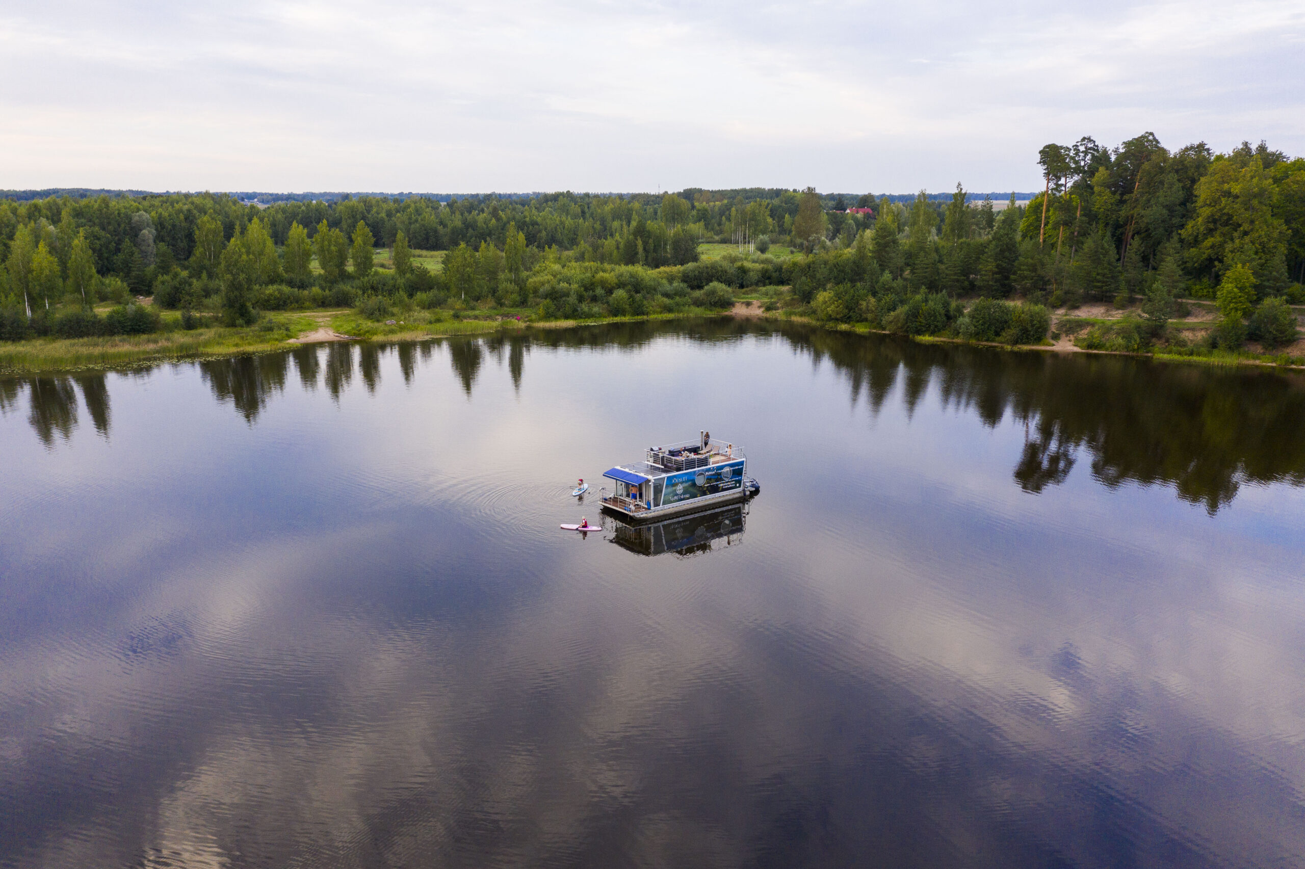 Jõesviit järvel