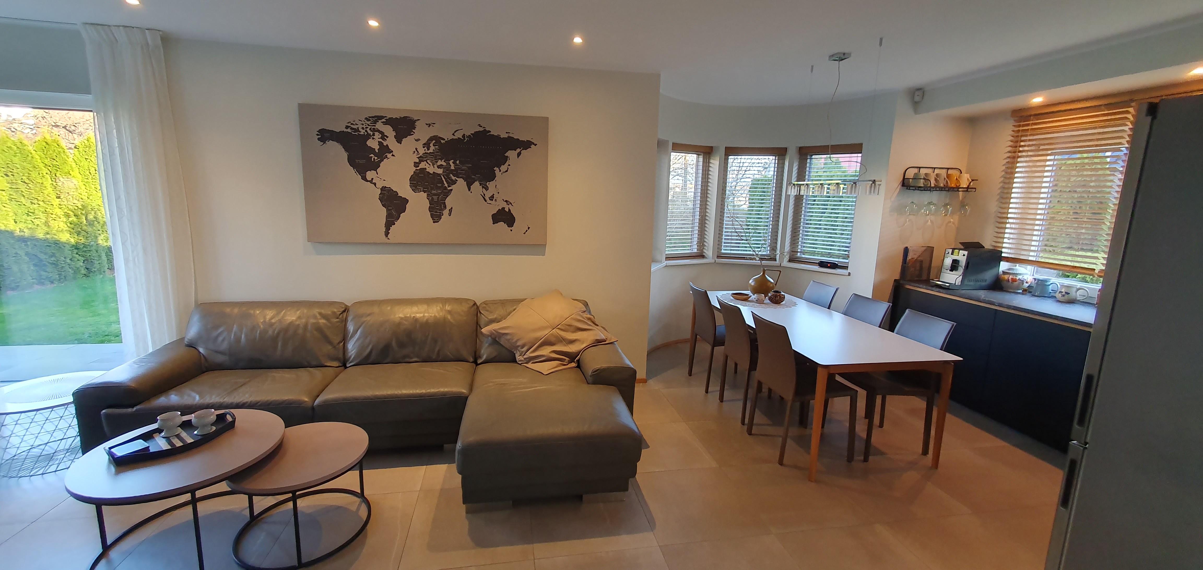 Avatud köögiga elutuba