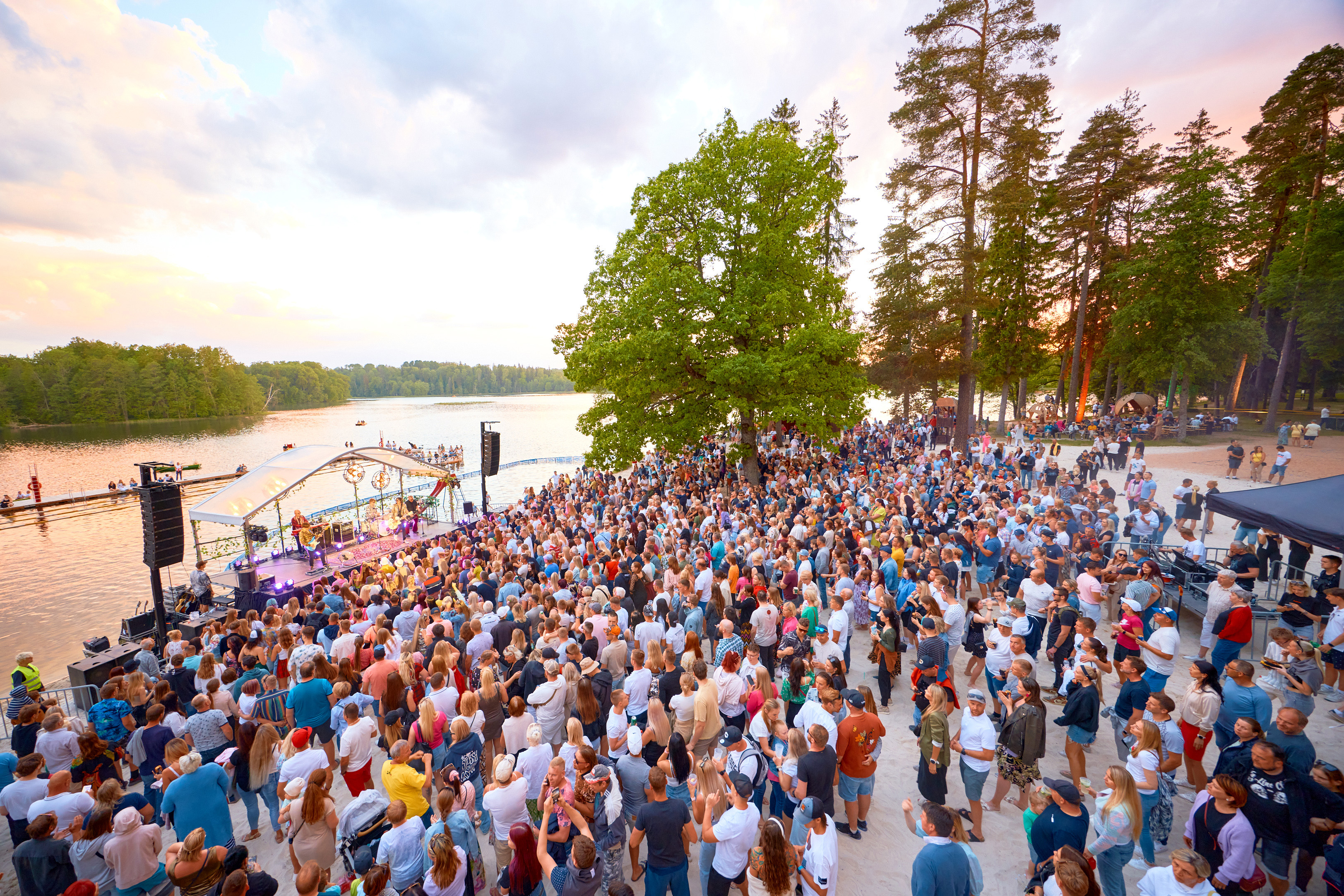 Kontsert Pühajärve rannas