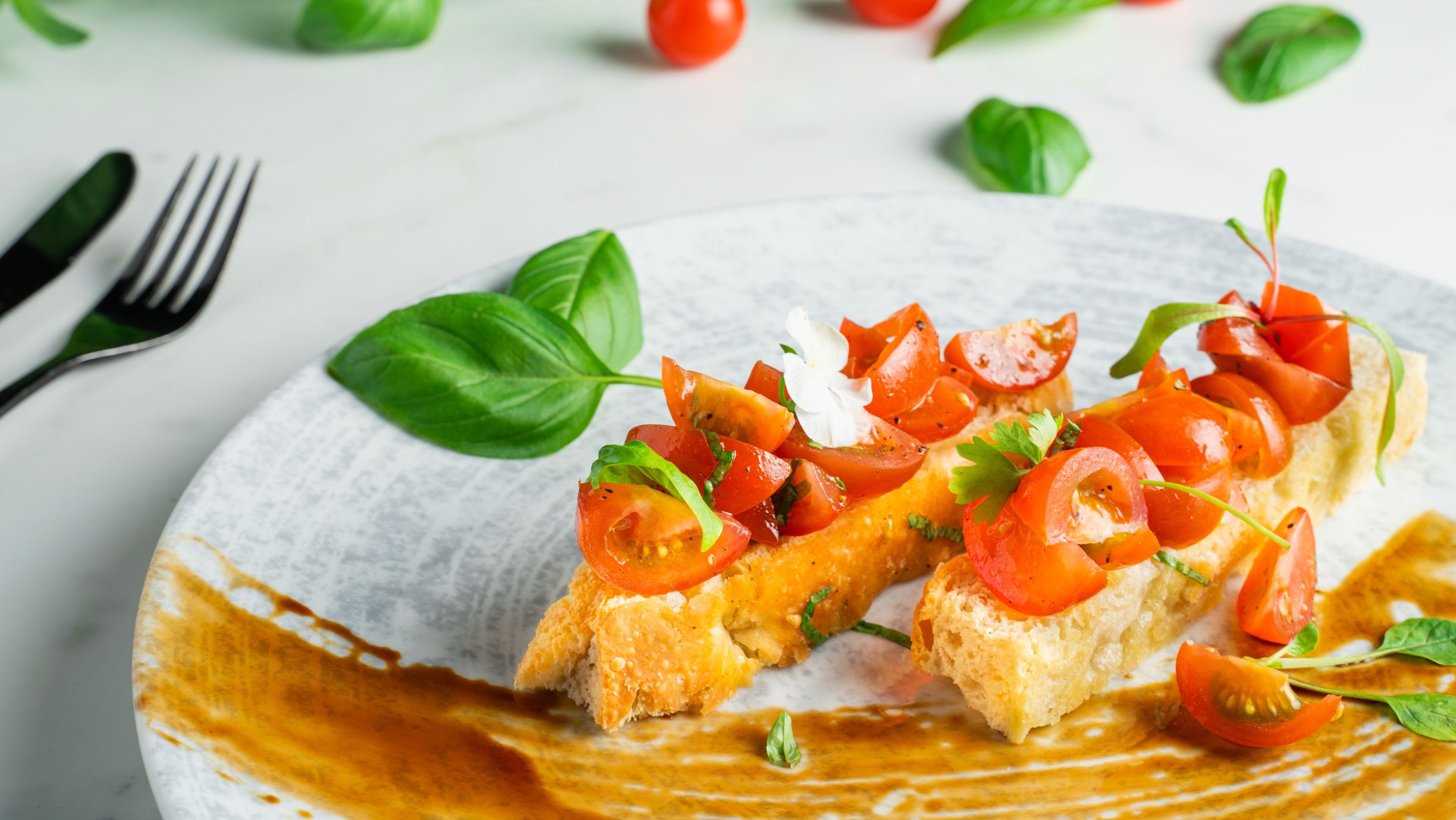 Bruschetta tomatitega