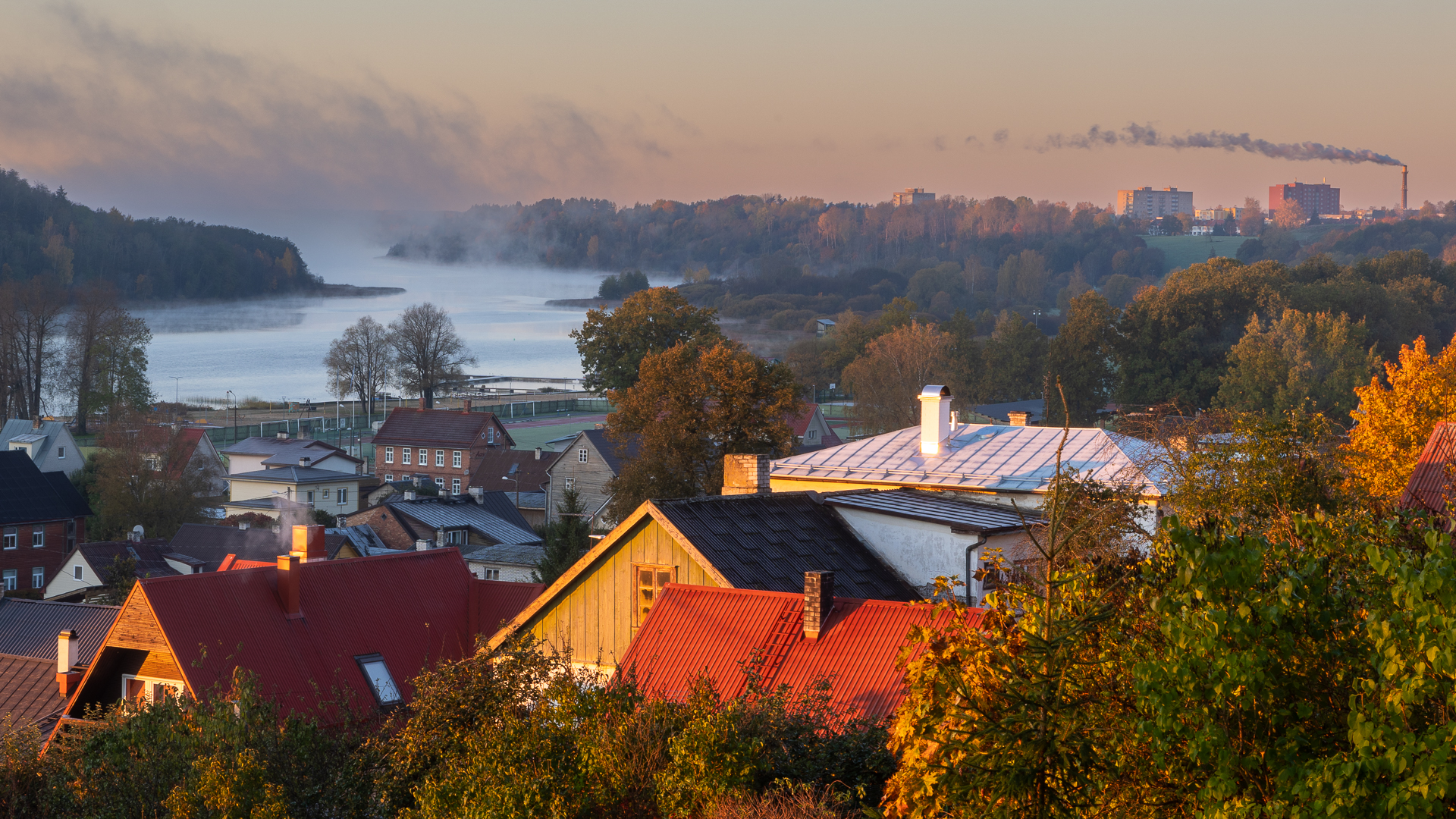 Viljandi järv varavalges