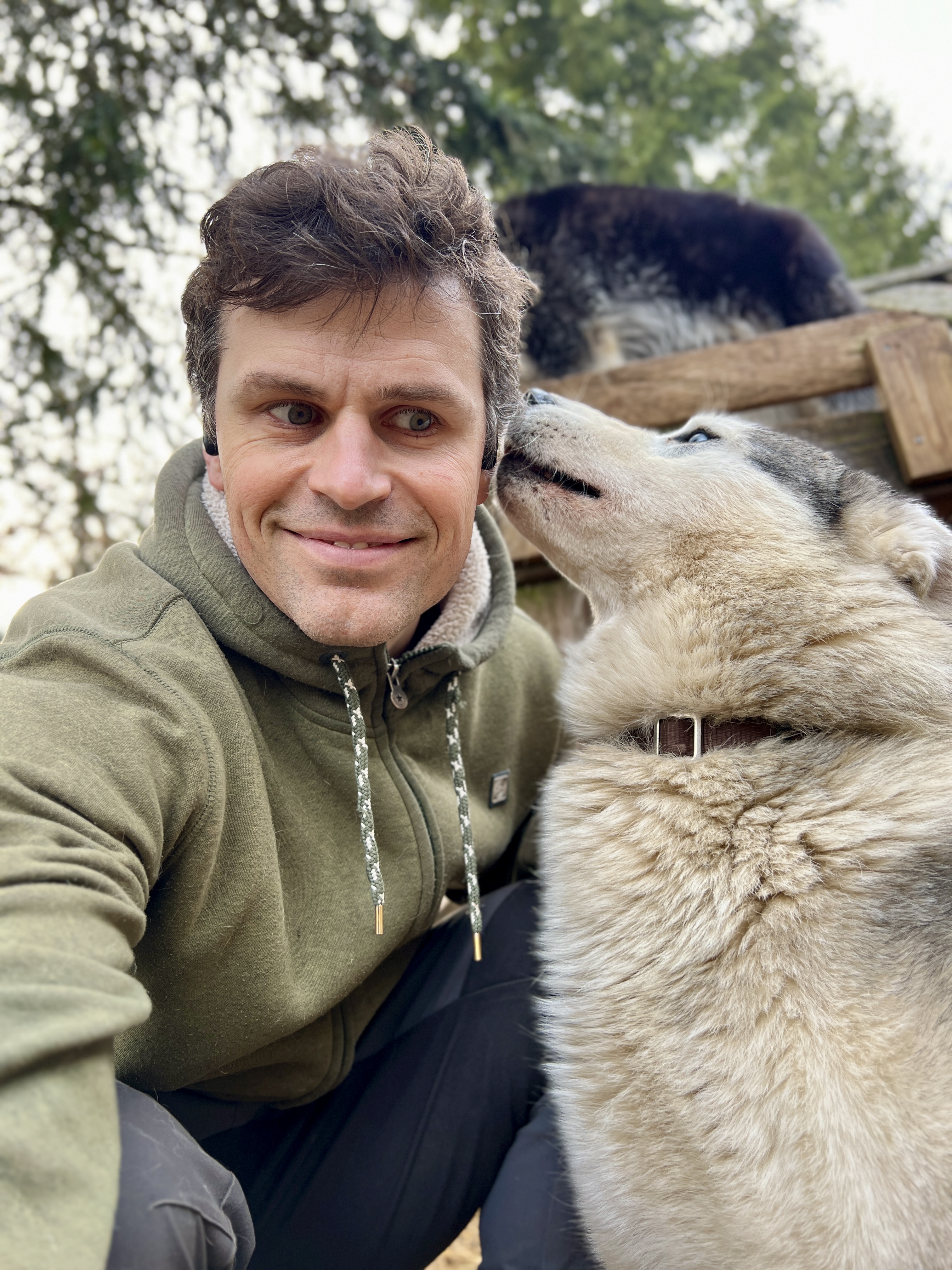 Totti's Sleddog Tours jalgimatk Raplamaal koos huskydega