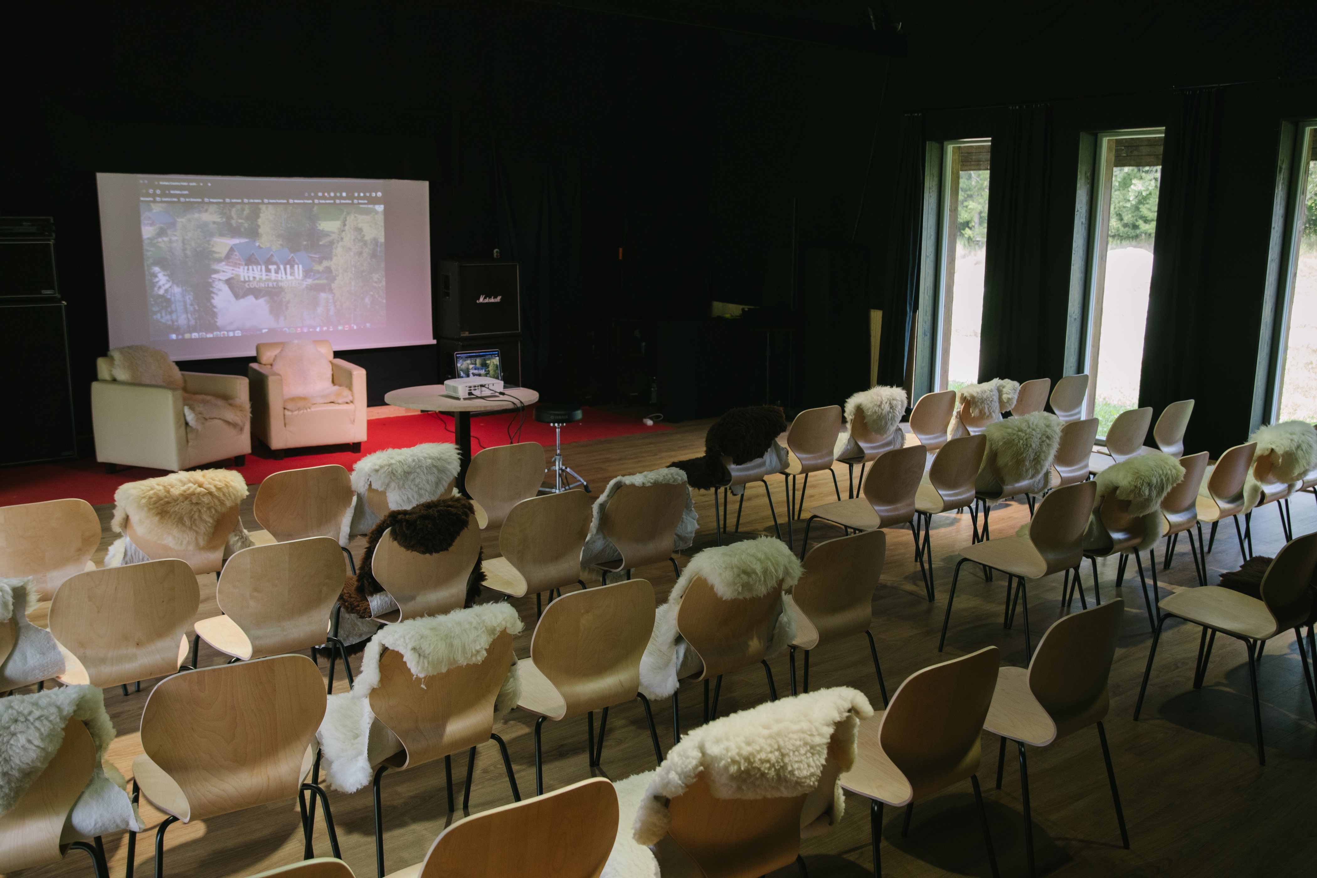 Theatre-style seminar in Kivitalu Studio