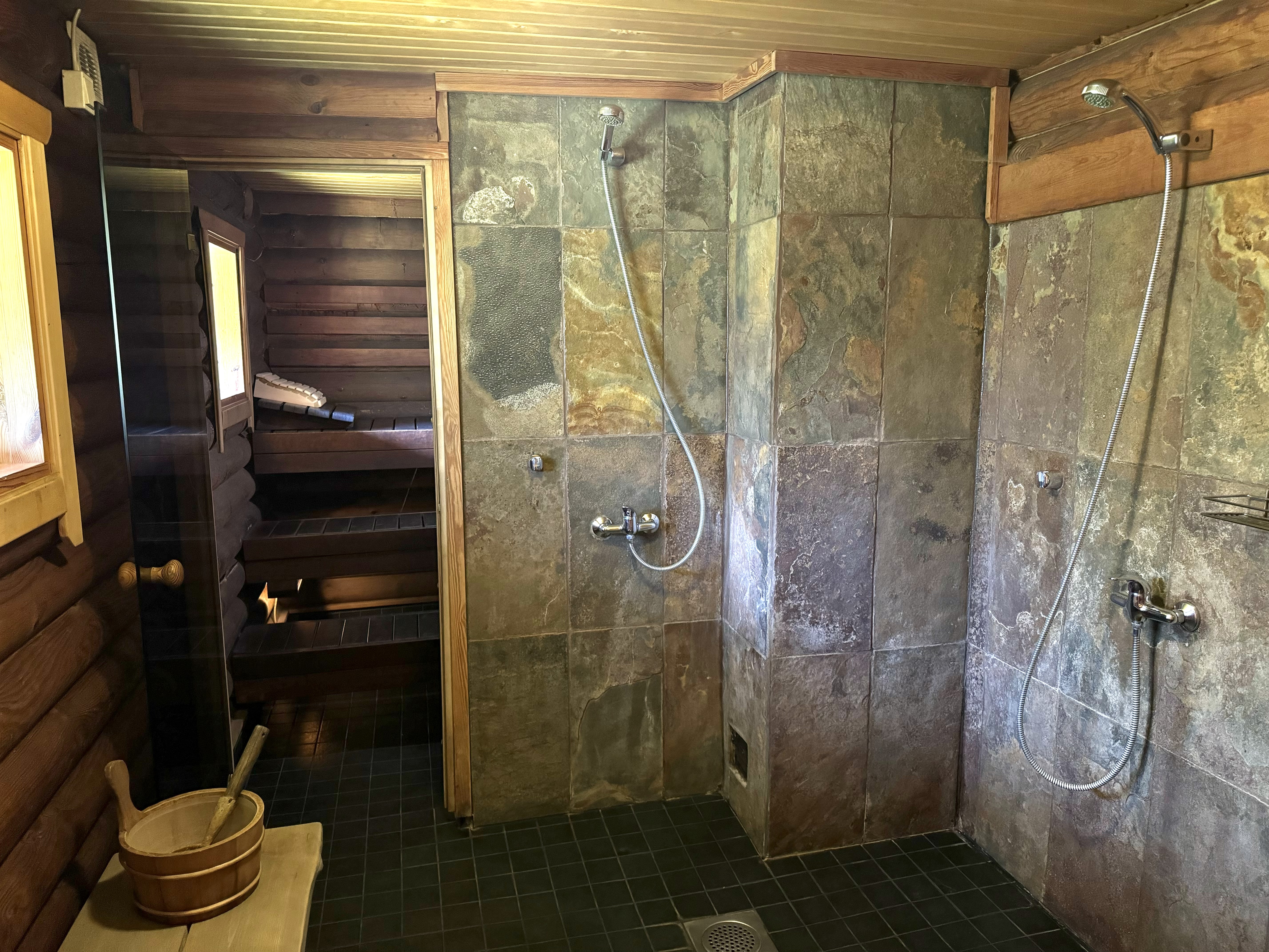 Marknatalu Puhkemajad Saunamaja  Sauna Pesuruum