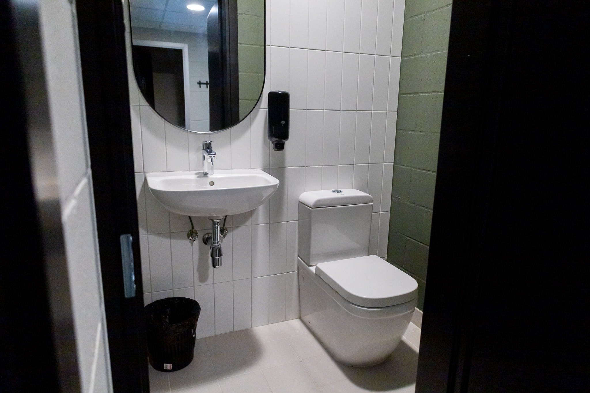 Ring SPA Hostel WC