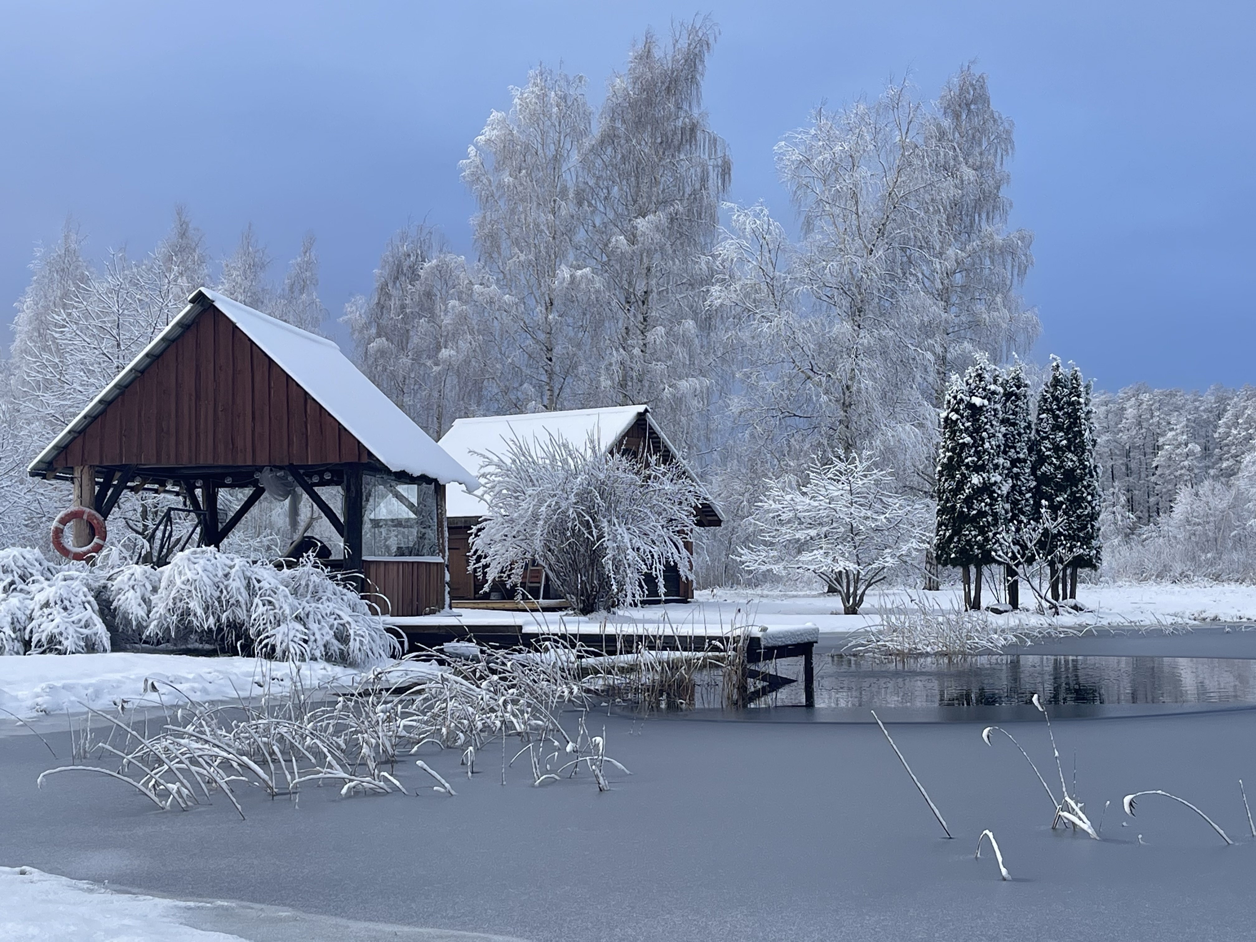 Saunakompleks tiigiga