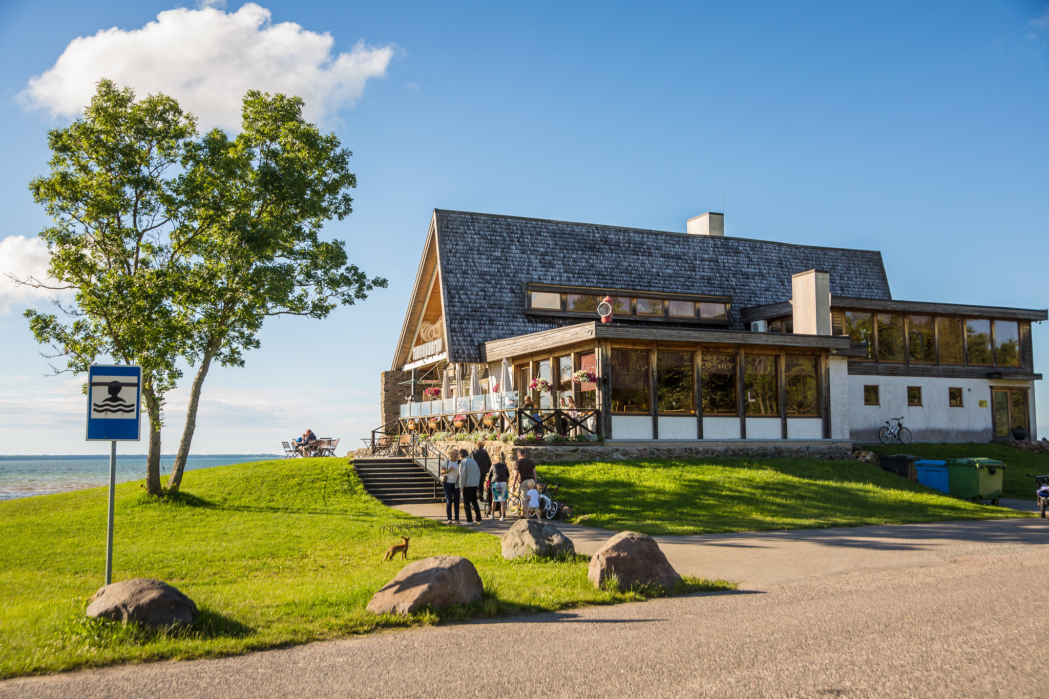 Rannapaargu restoran Kärdla rannas